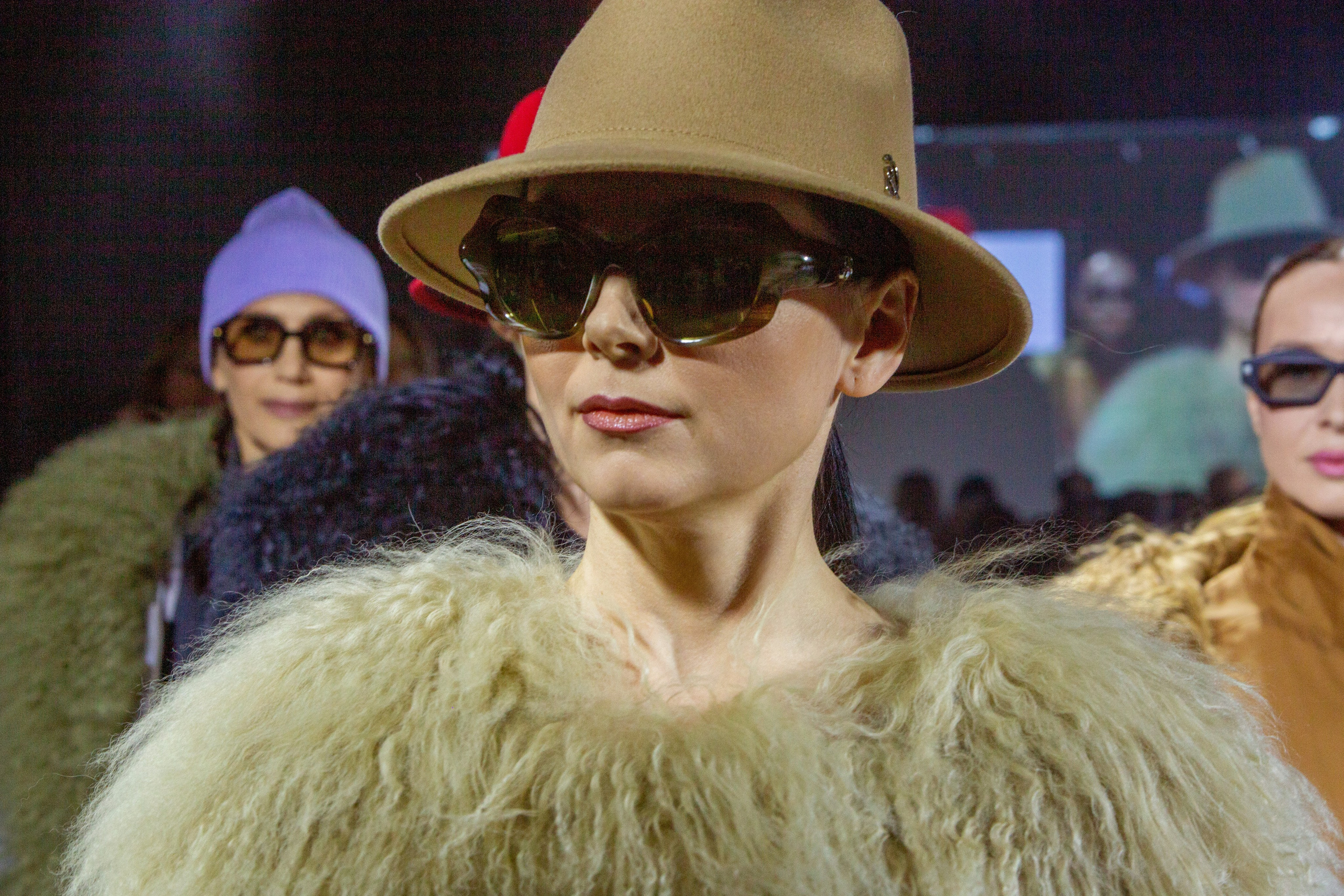 Неделя моды Екб. Фотограф для маркетплейсов Михаил Бове