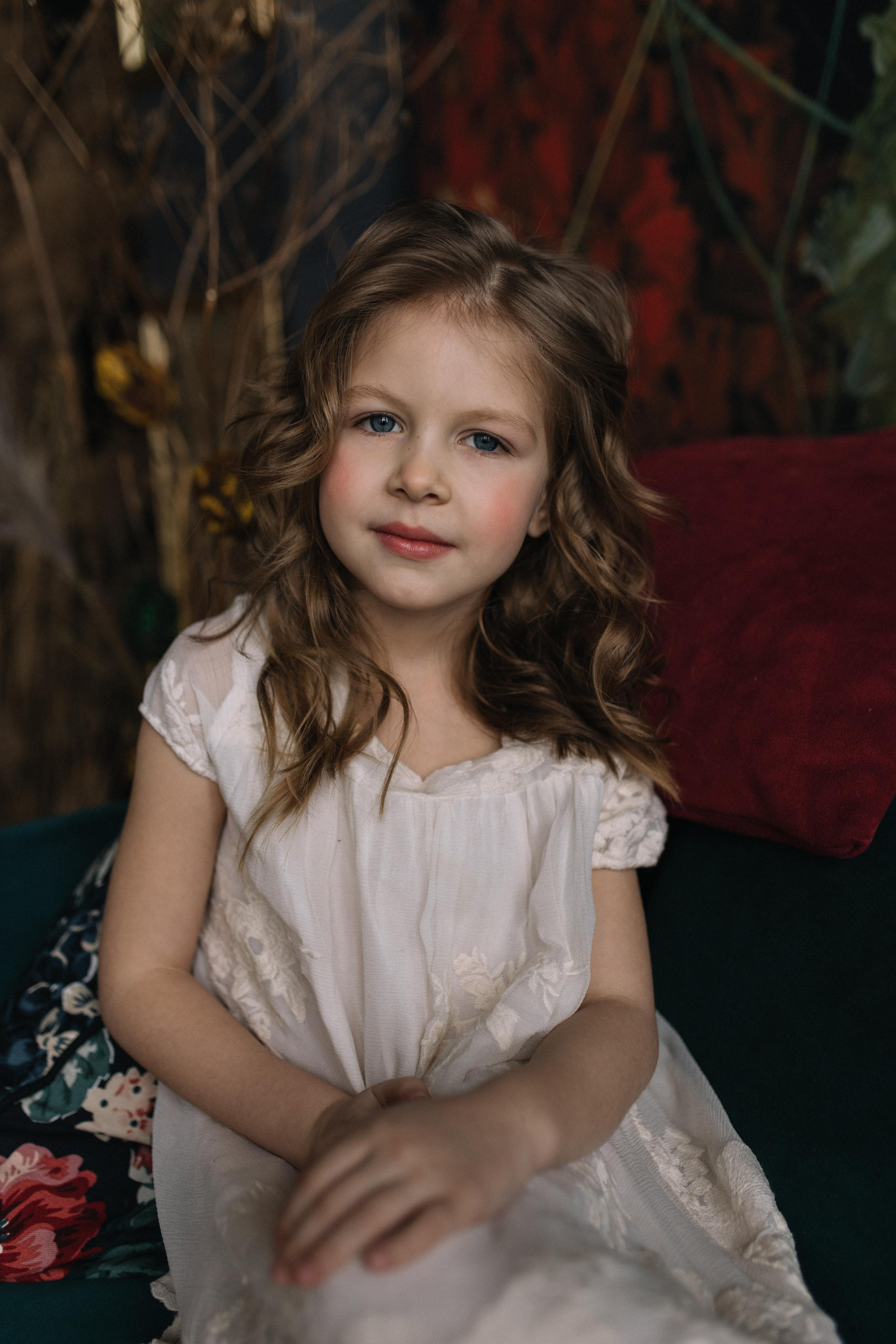 Павел, Екатерина и Юлия. Кристина Киссер |Фотограф | сняла ⩾ 2000 съёмок | главная по атмосфере