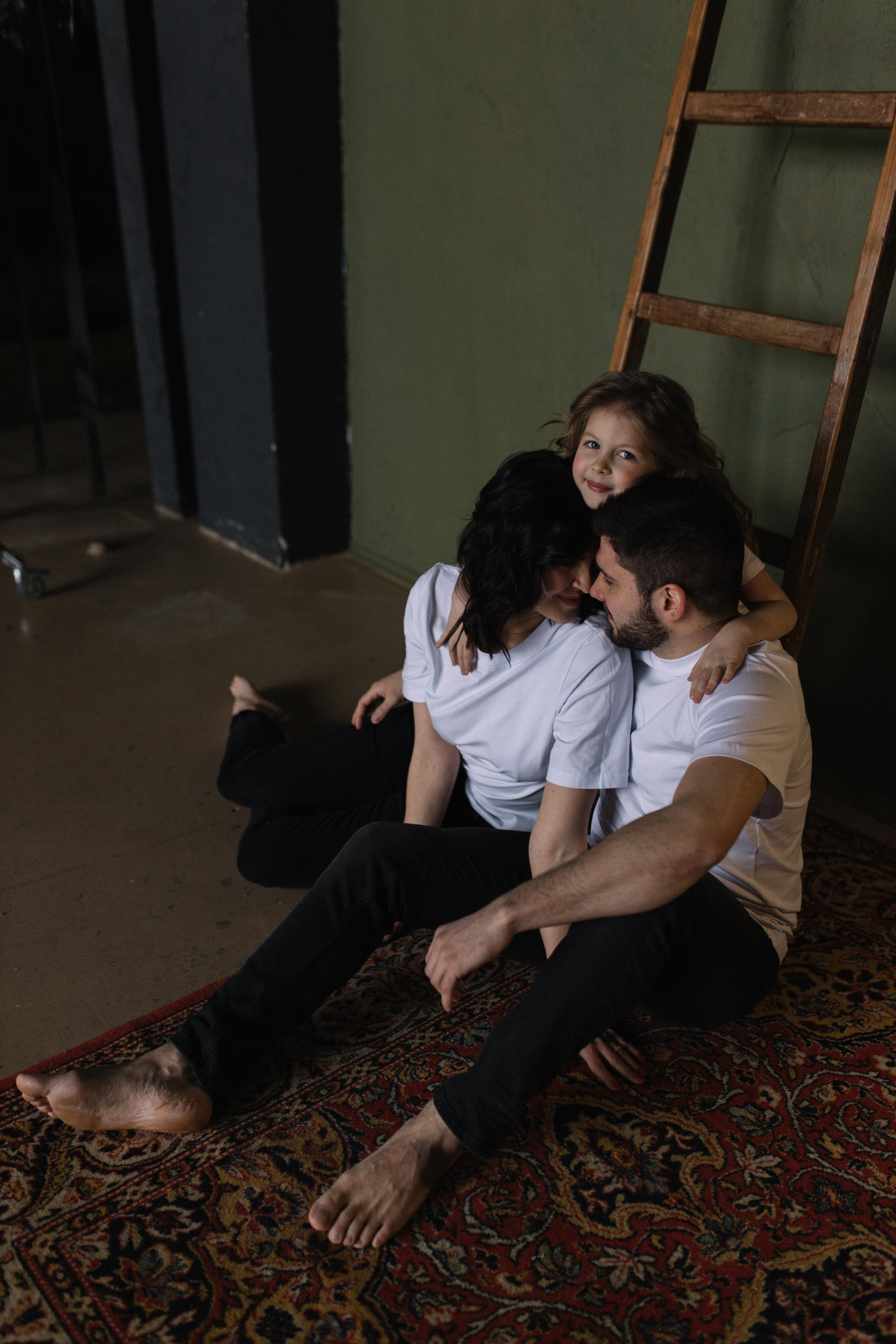 Павел, Екатерина и Юлия. Кристина Киссер |Фотограф | сняла ⩾ 2000 съёмок | главная по атмосфере