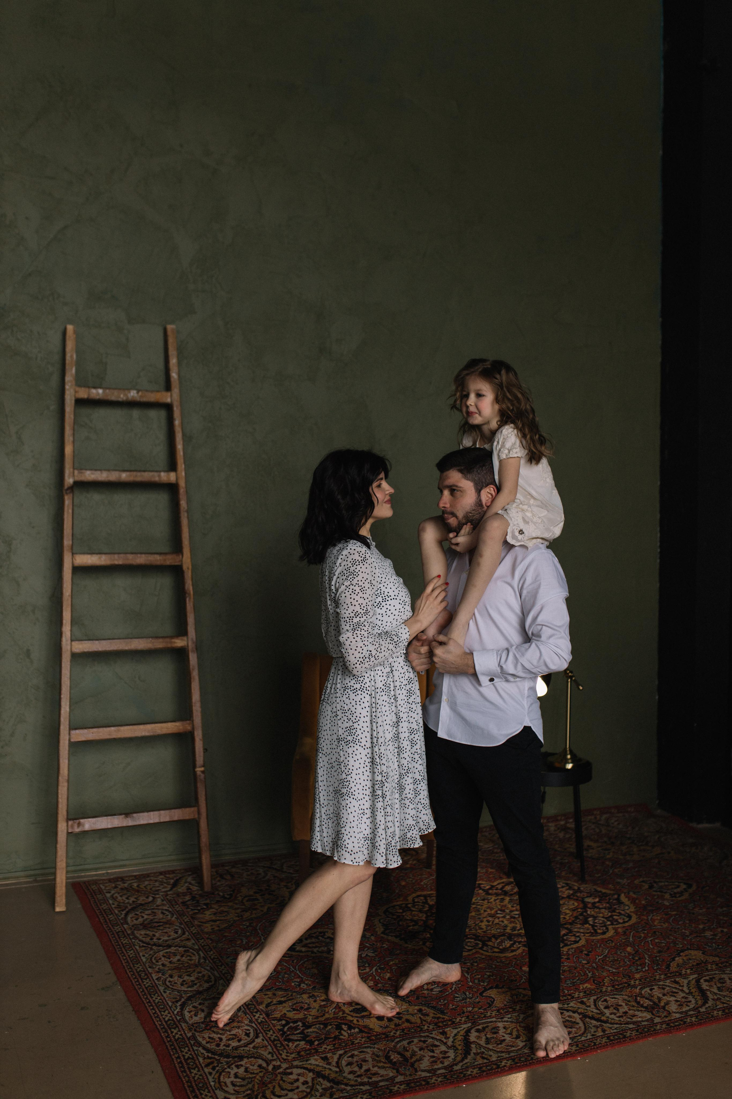 Павел, Екатерина и Юлия. Кристина Киссер |Фотограф | сняла ⩾ 2000 съёмок | главная по атмосфере