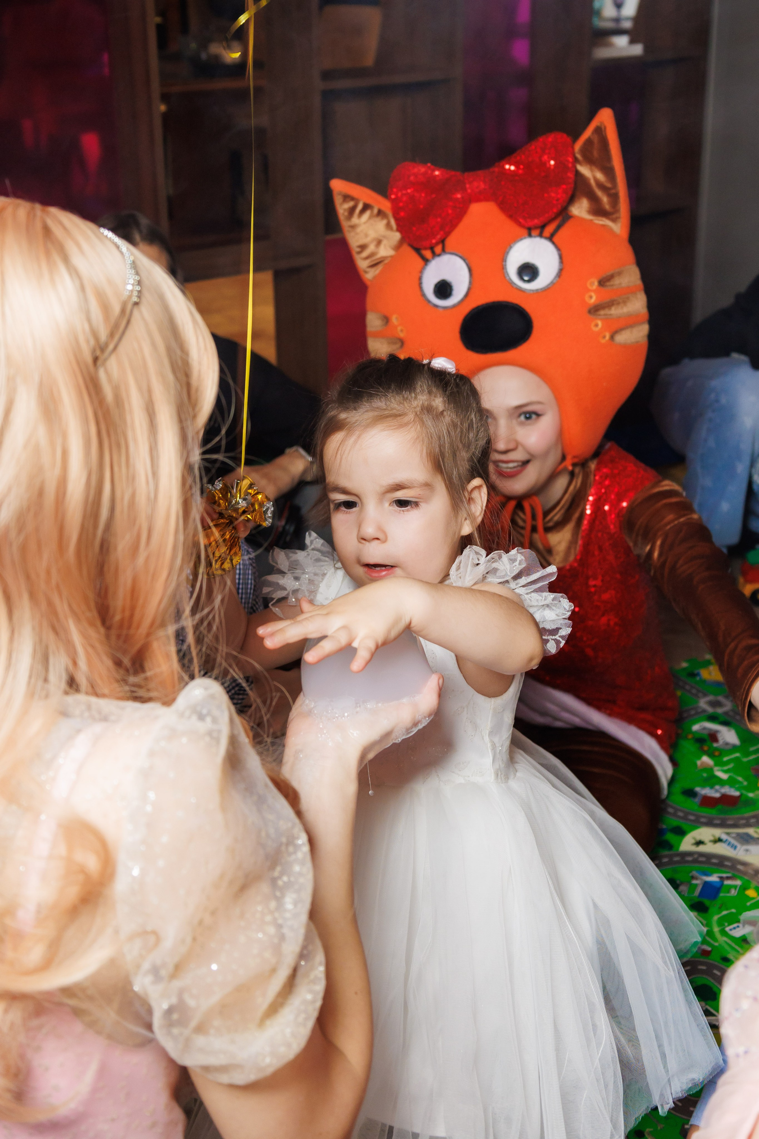 День рождения в ресторане. Фотограф в Москве Дмитрий Емельянов