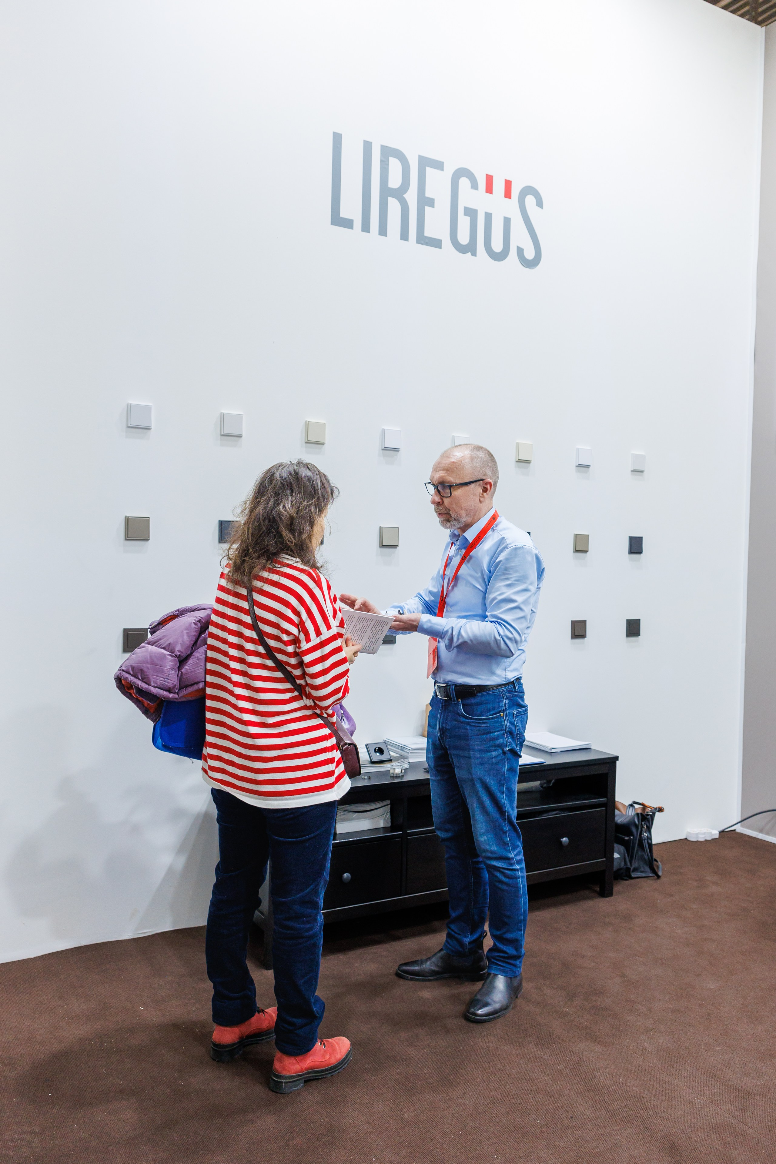 Фотосессия стенда в рамках выставки. Фотограф в Москве Дмитрий Емельянов