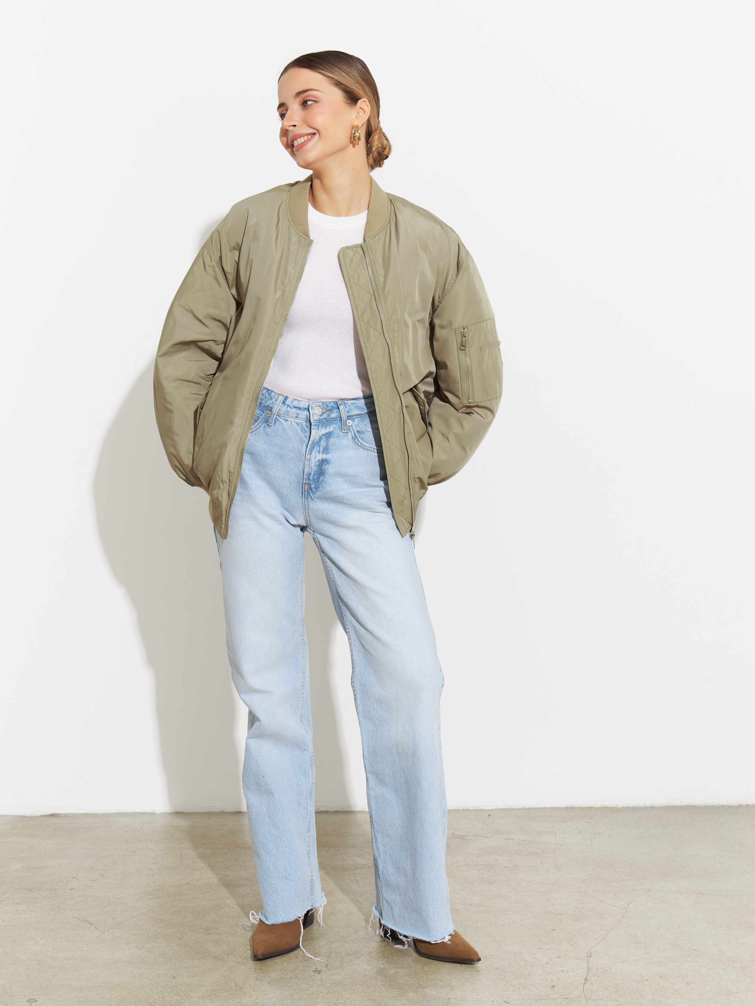 Harizmic feb'23. Fashion фотограф в Москве Алиса Деко