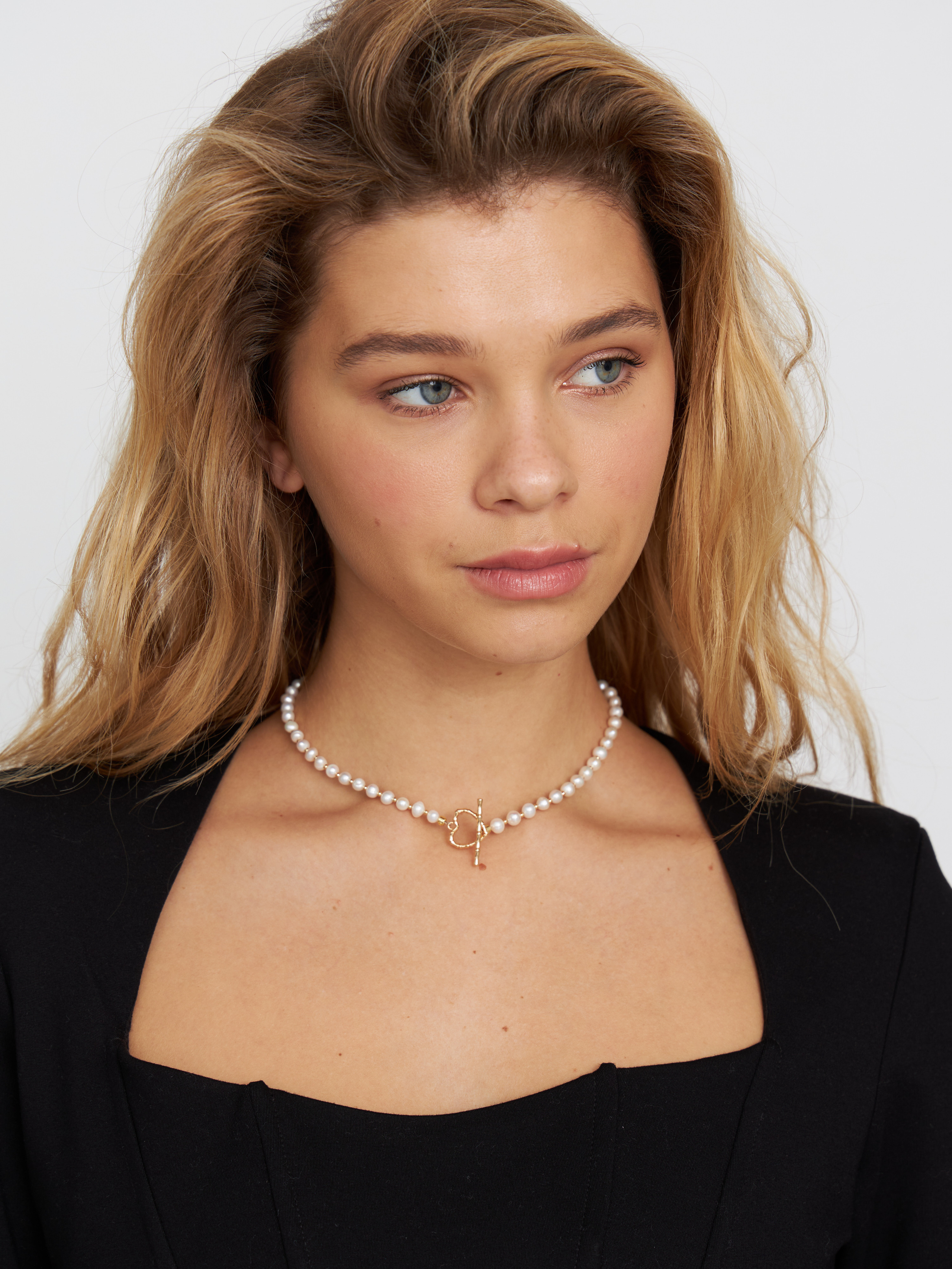 Buro Photoplay украшения. Fashion фотограф в Москве Алиса Деко