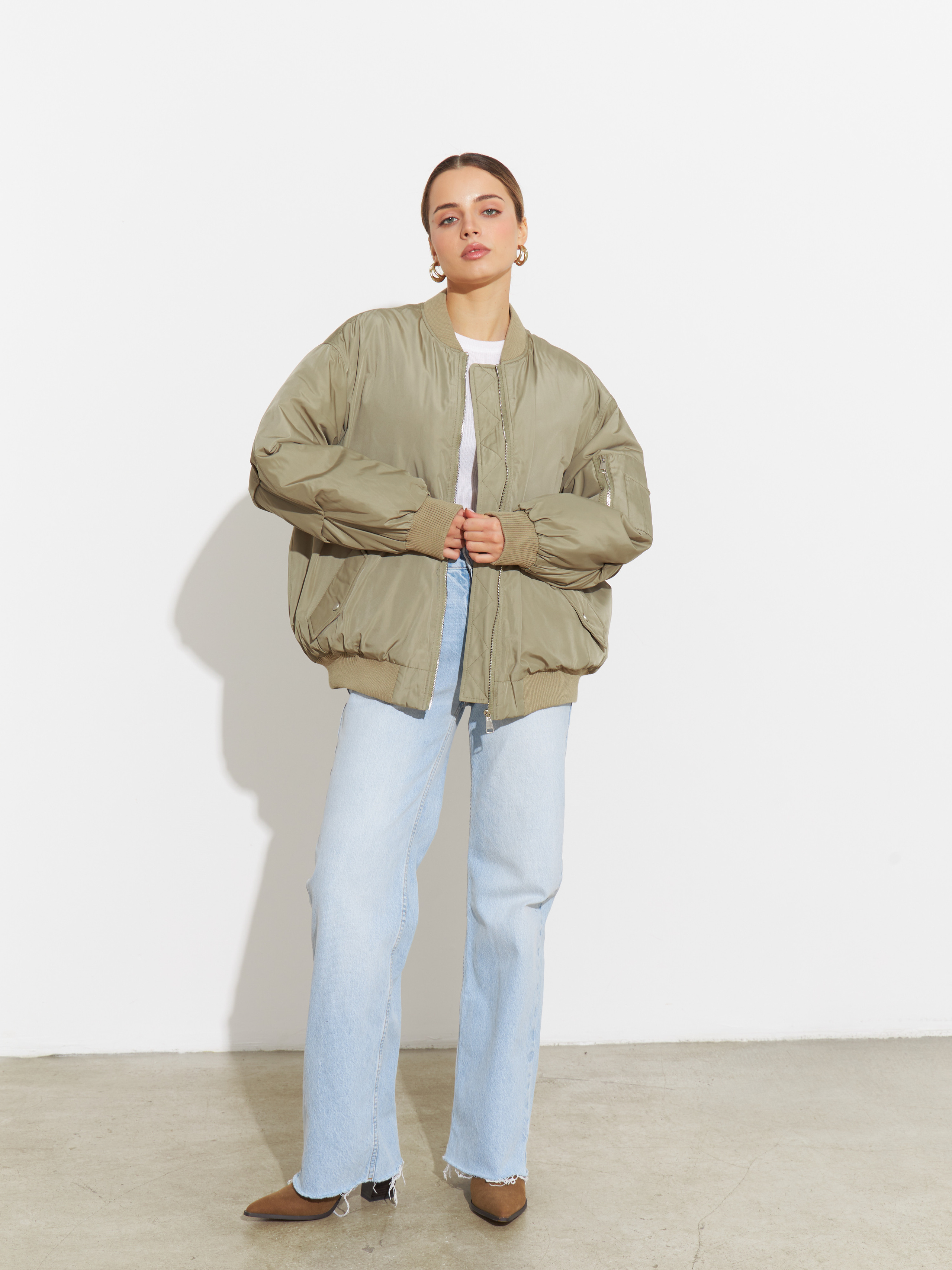 Harizmic feb'23. Fashion фотограф в Москве Алиса Деко