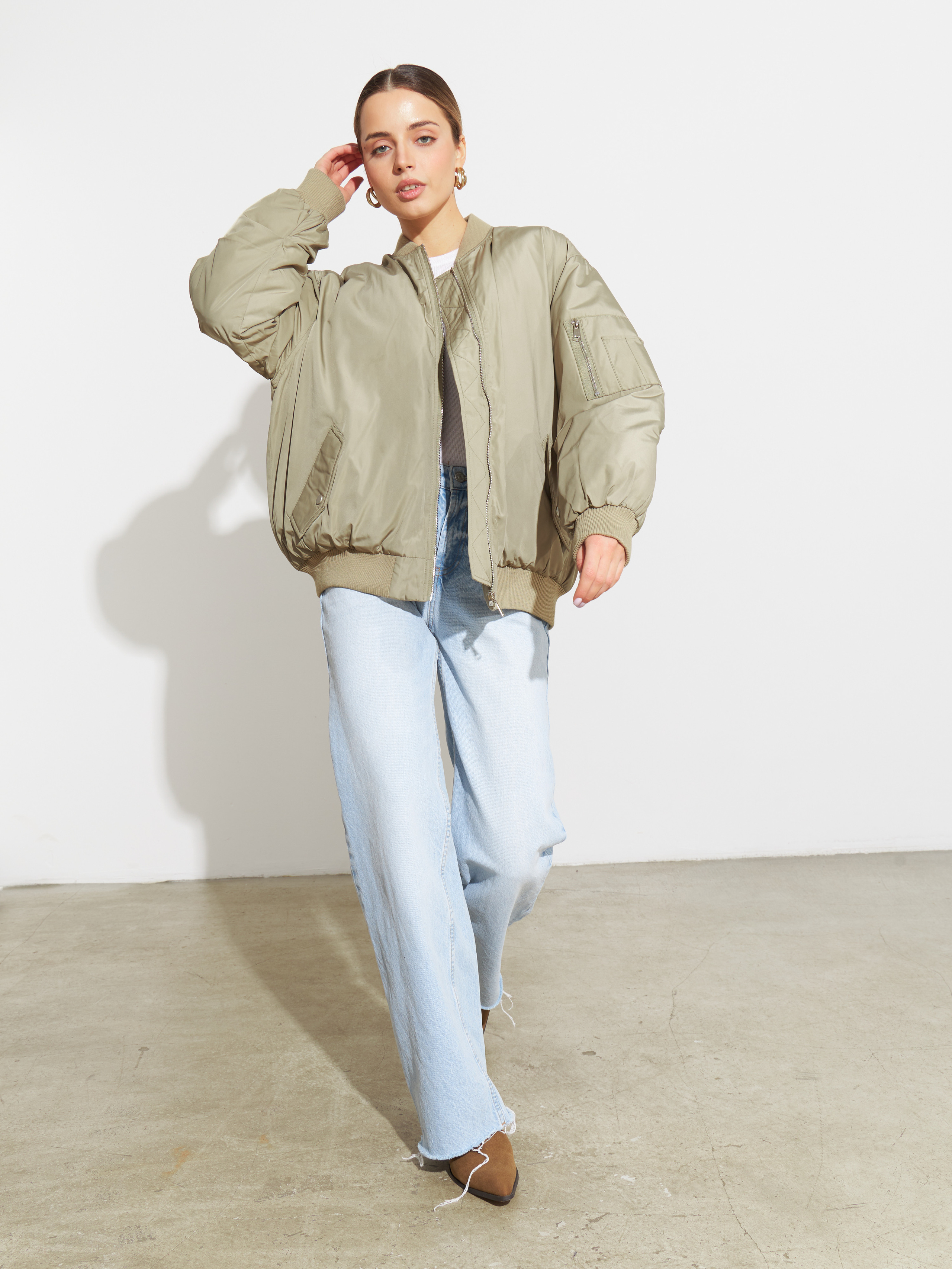 Harizmic feb'23. Fashion фотограф в Москве Алиса Деко