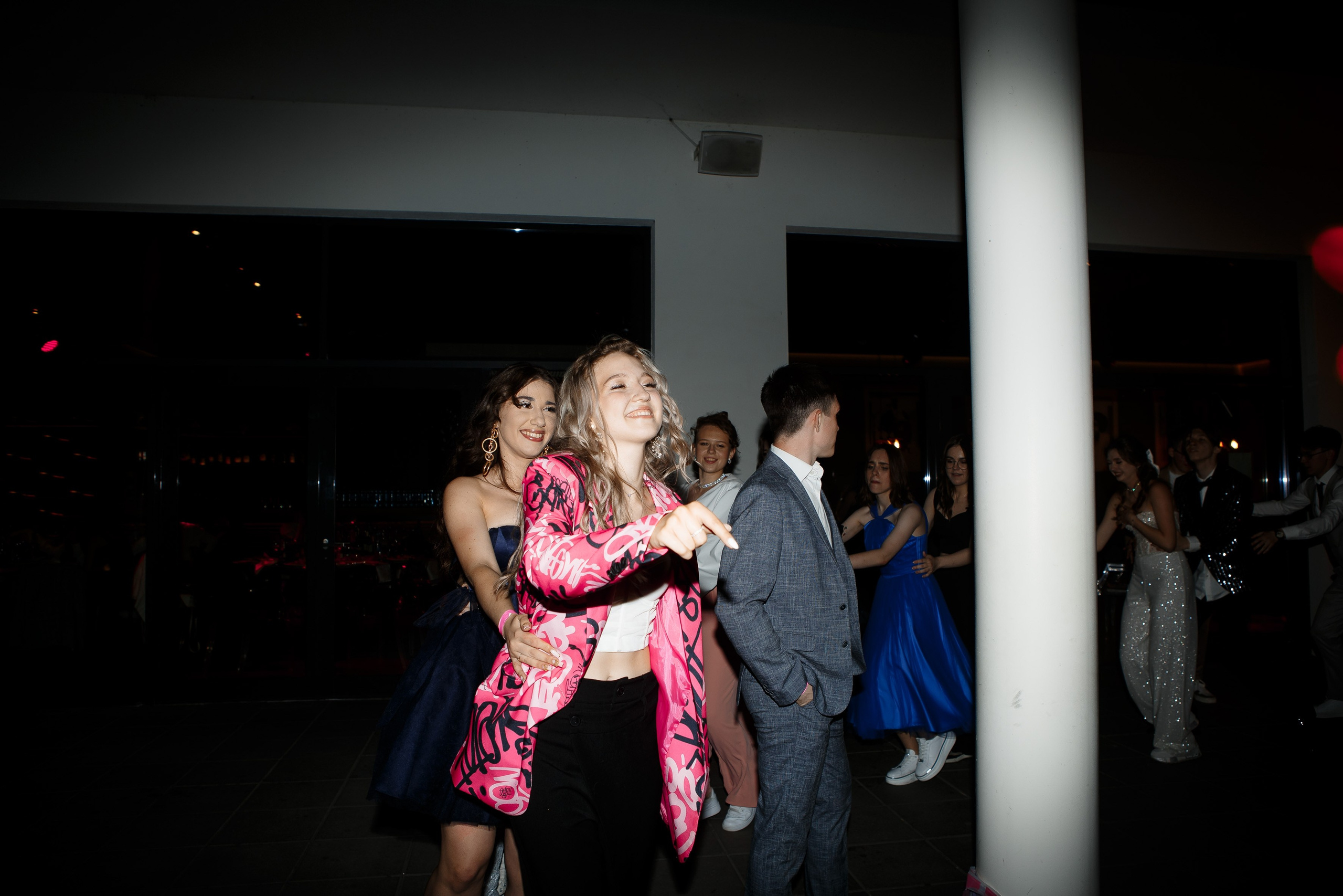 Выпускной Гимназия 12 2024 OpenHouse. Свадебный и портретный Фотограф в Липецке Дмитрий Котюков