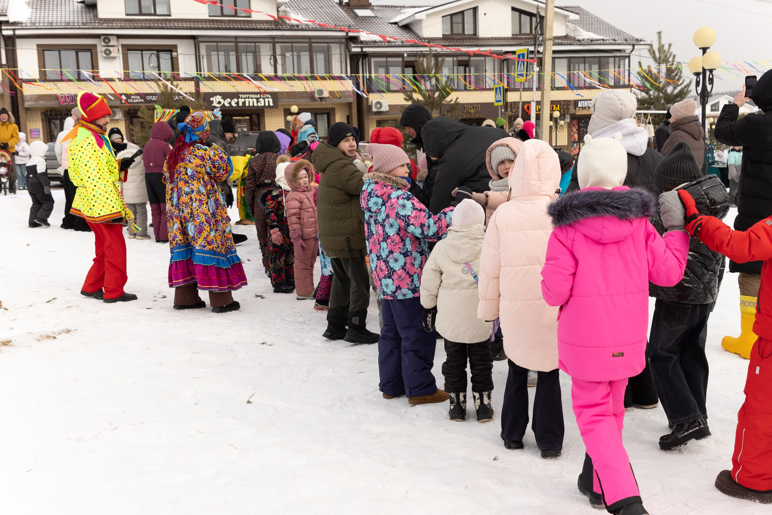 Масленица 2026 в Хрустальном Парке. Семейный фотограф Надежда Каримова | Иркутск Байкал Аршан