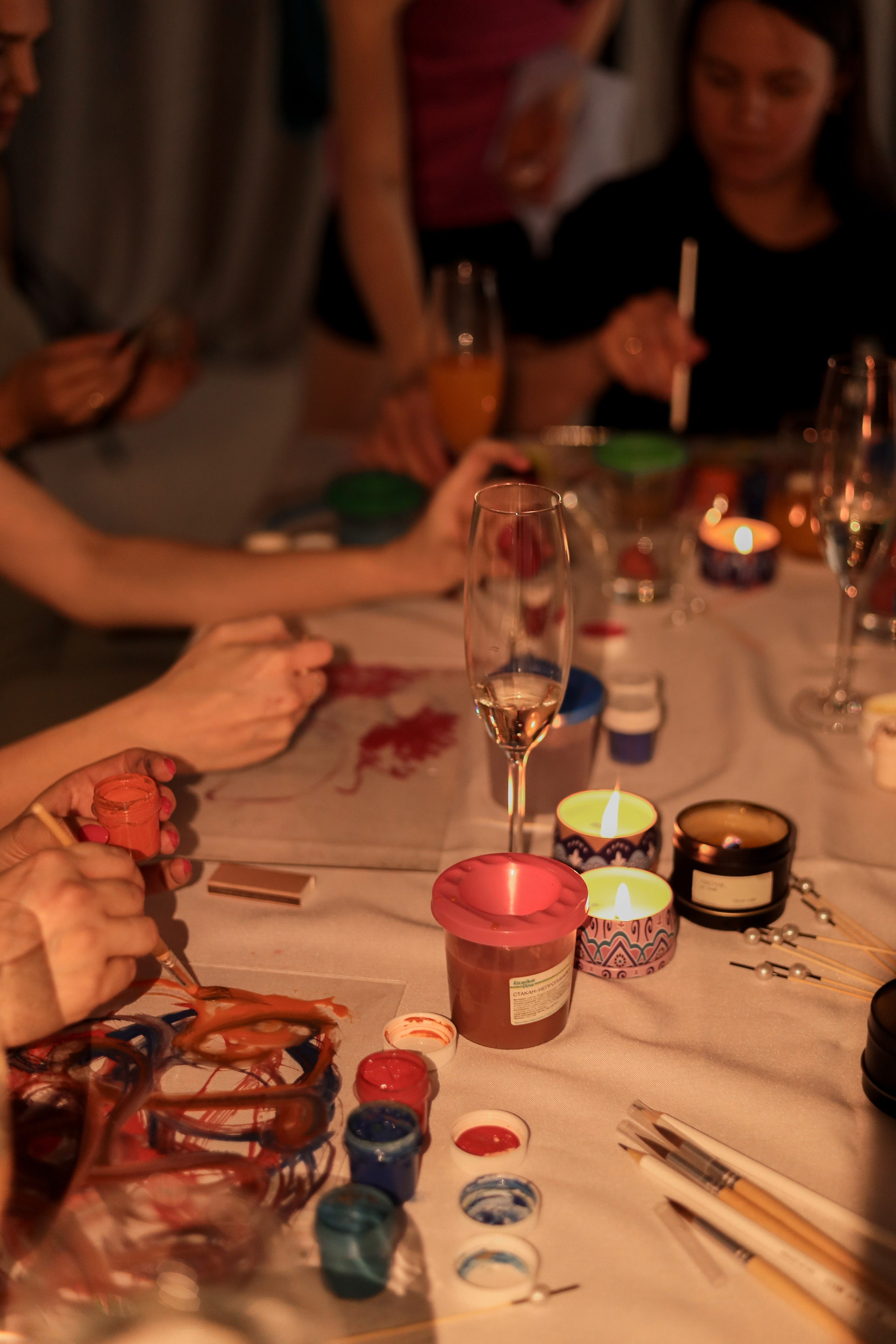 Арт-терапия + аэройога. Фотограф Надршина Лилия