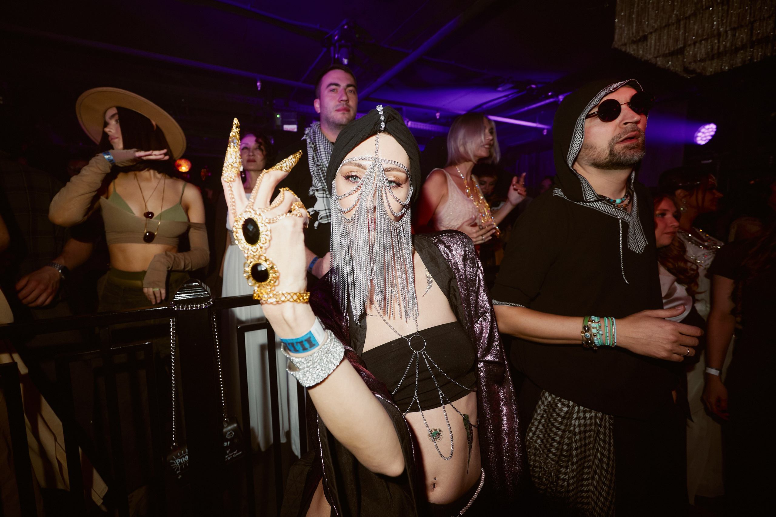 ILLEGAL FRIENDS MIRAGE. ФОТОГРАФ НА МЕРОПРИЯТИЕ ОТ СОЛЬ МЕДИА PRODUCTION