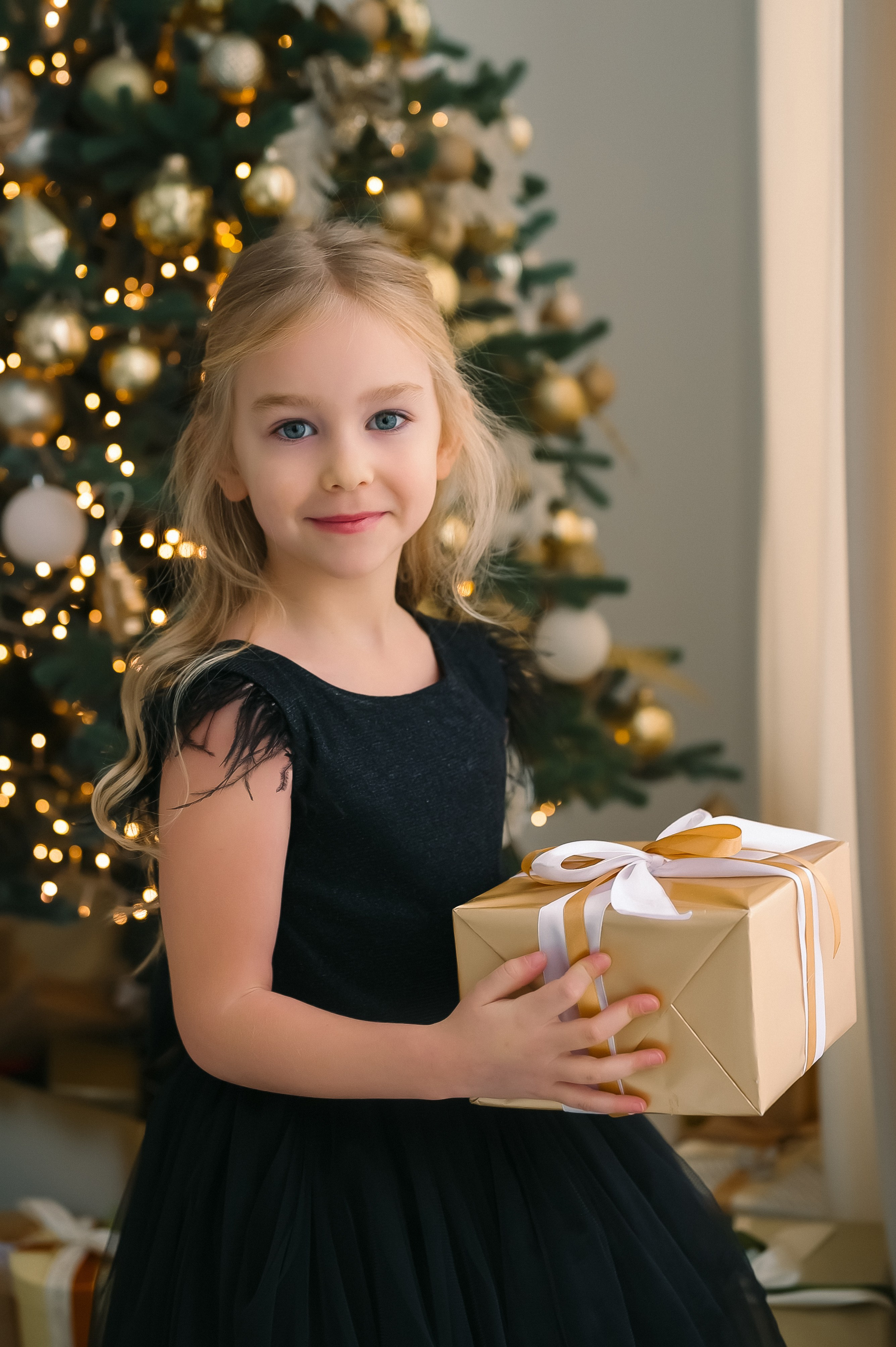 Семейная фотосессия в студии. Фотограф Юлия Кондратьева