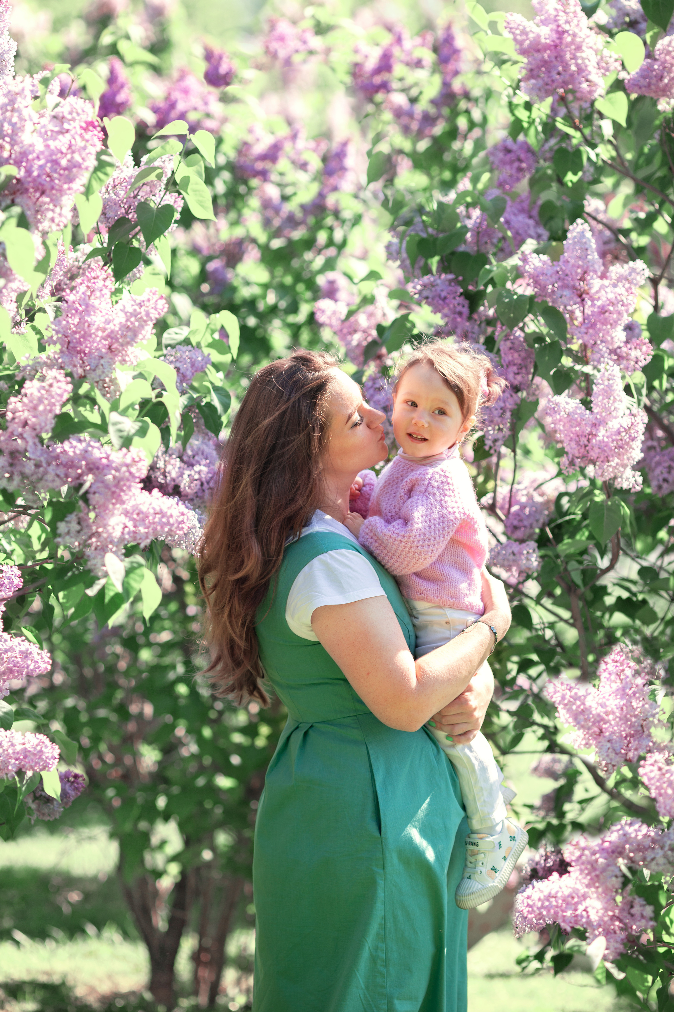 Олеся и Маша в Сиреневом саду. Актерское и модельное портфолио. Фотограф в Москве Екатерина Коломеец