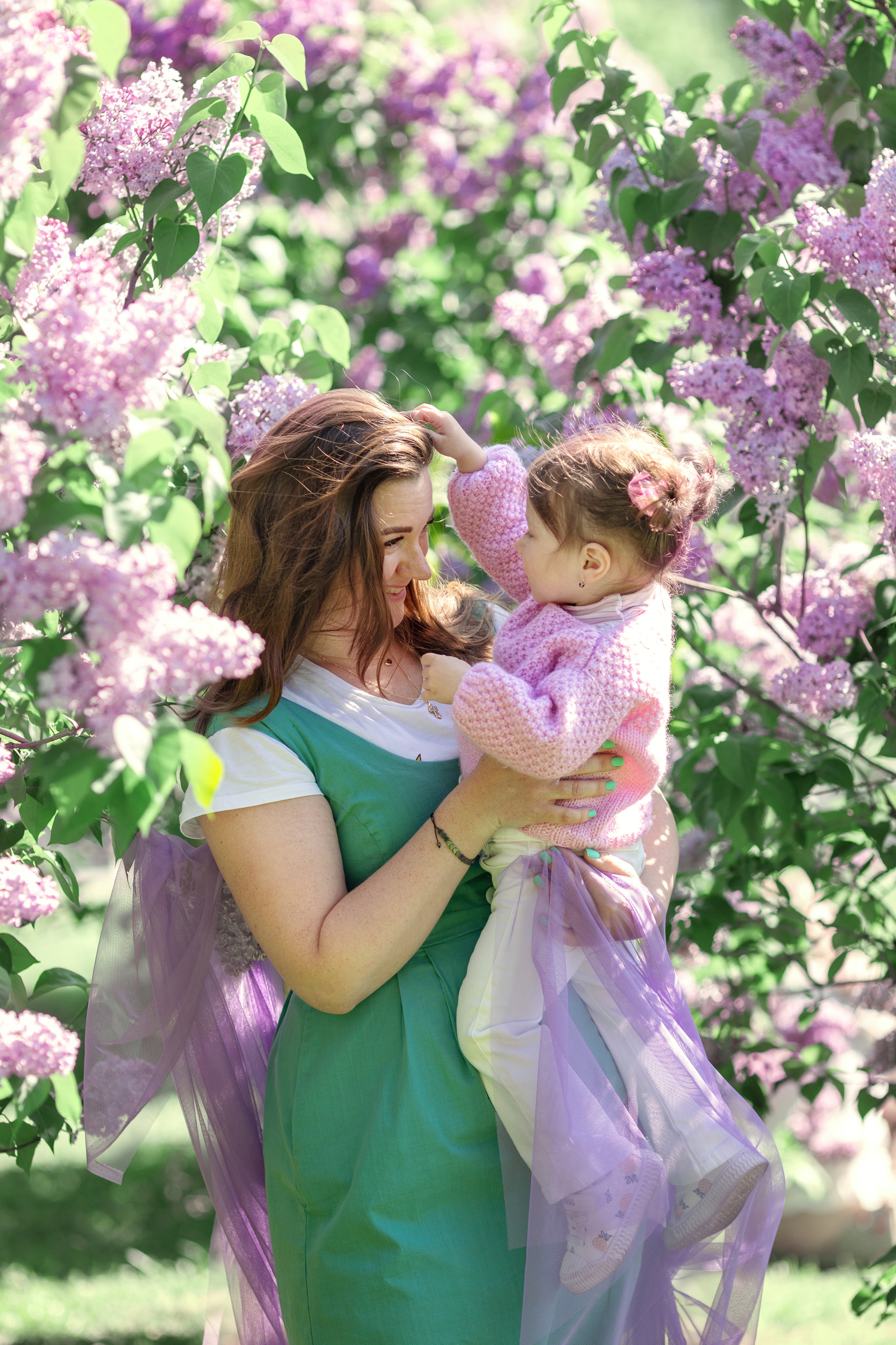 Олеся и Маша в Сиреневом саду. Актерское и модельное портфолио. Фотограф в Москве Екатерина Коломеец