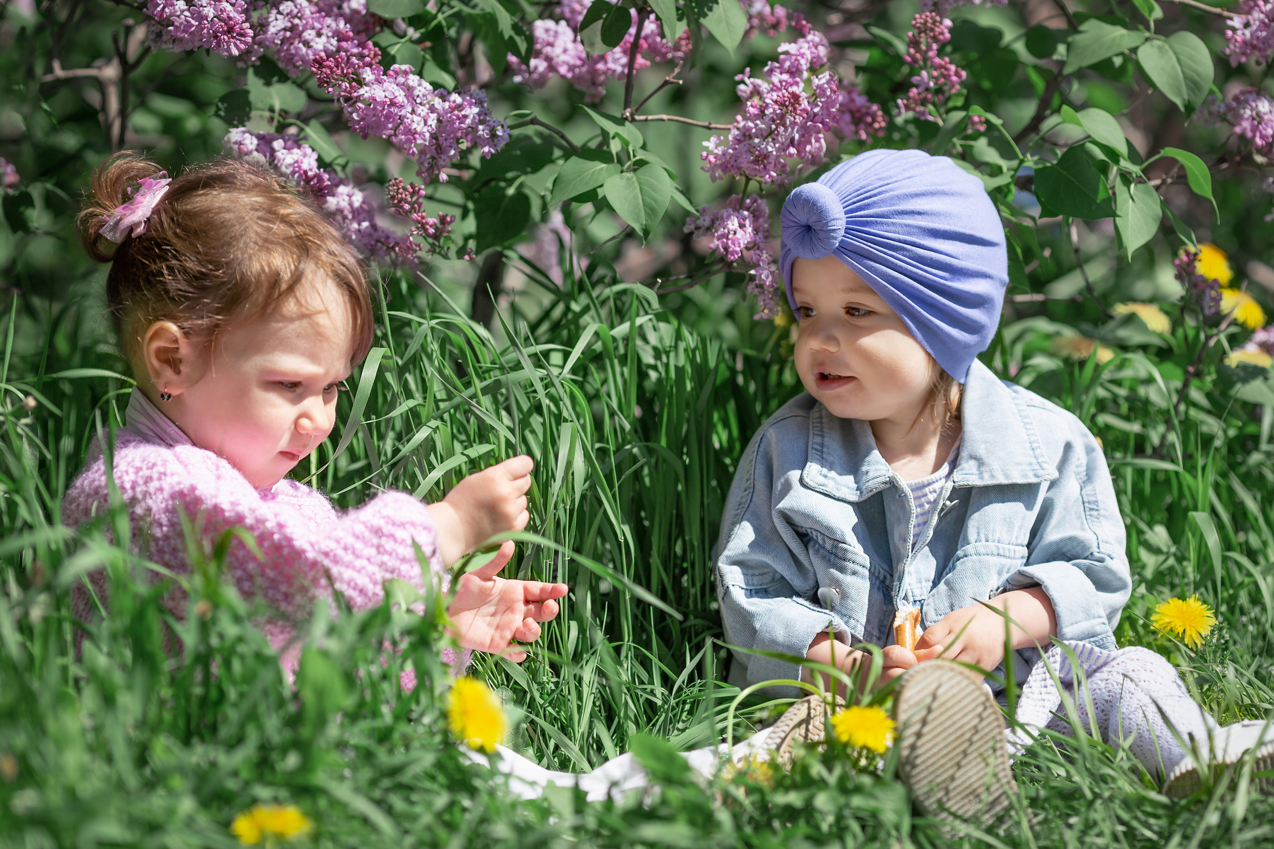 Олеся и Маша в Сиреневом саду. Актерское и модельное портфолио. Фотограф в Москве Екатерина Коломеец