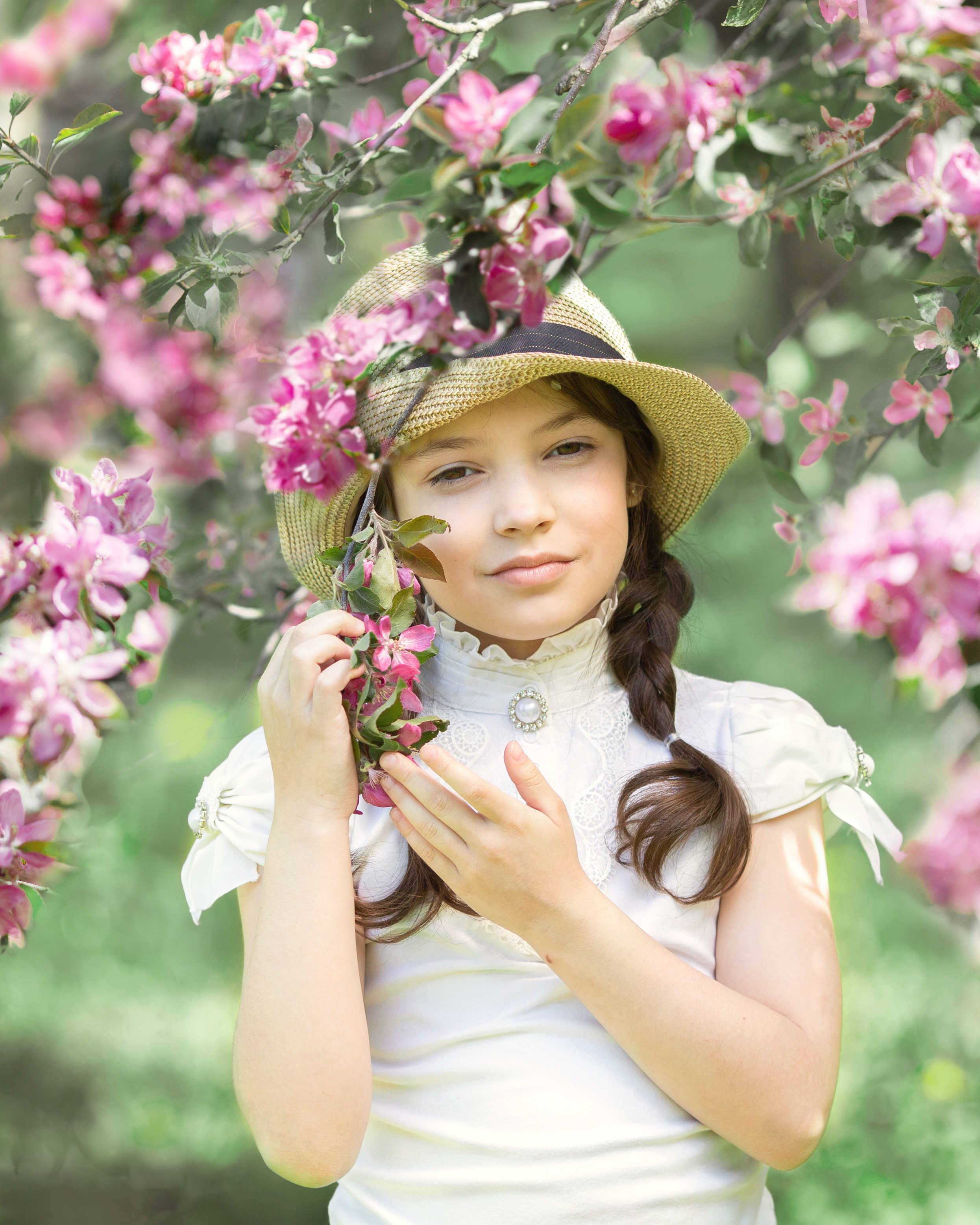 Варя в цветущем саду. Актерское и модельное портфолио. Фотограф в Москве Екатерина Коломеец