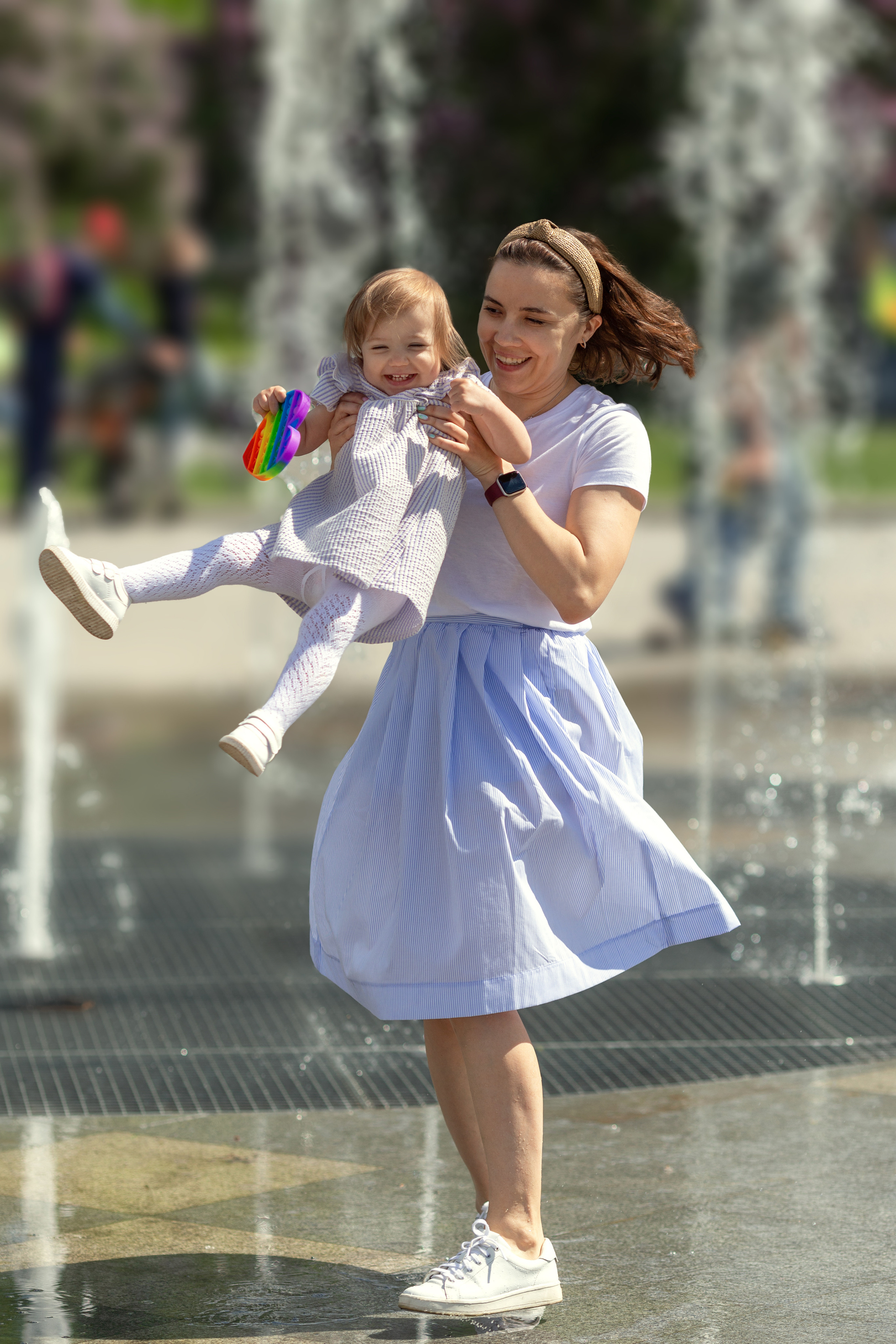 Олеся и Маша в Сиреневом саду. Актерское и модельное портфолио. Фотограф в Москве Екатерина Коломеец