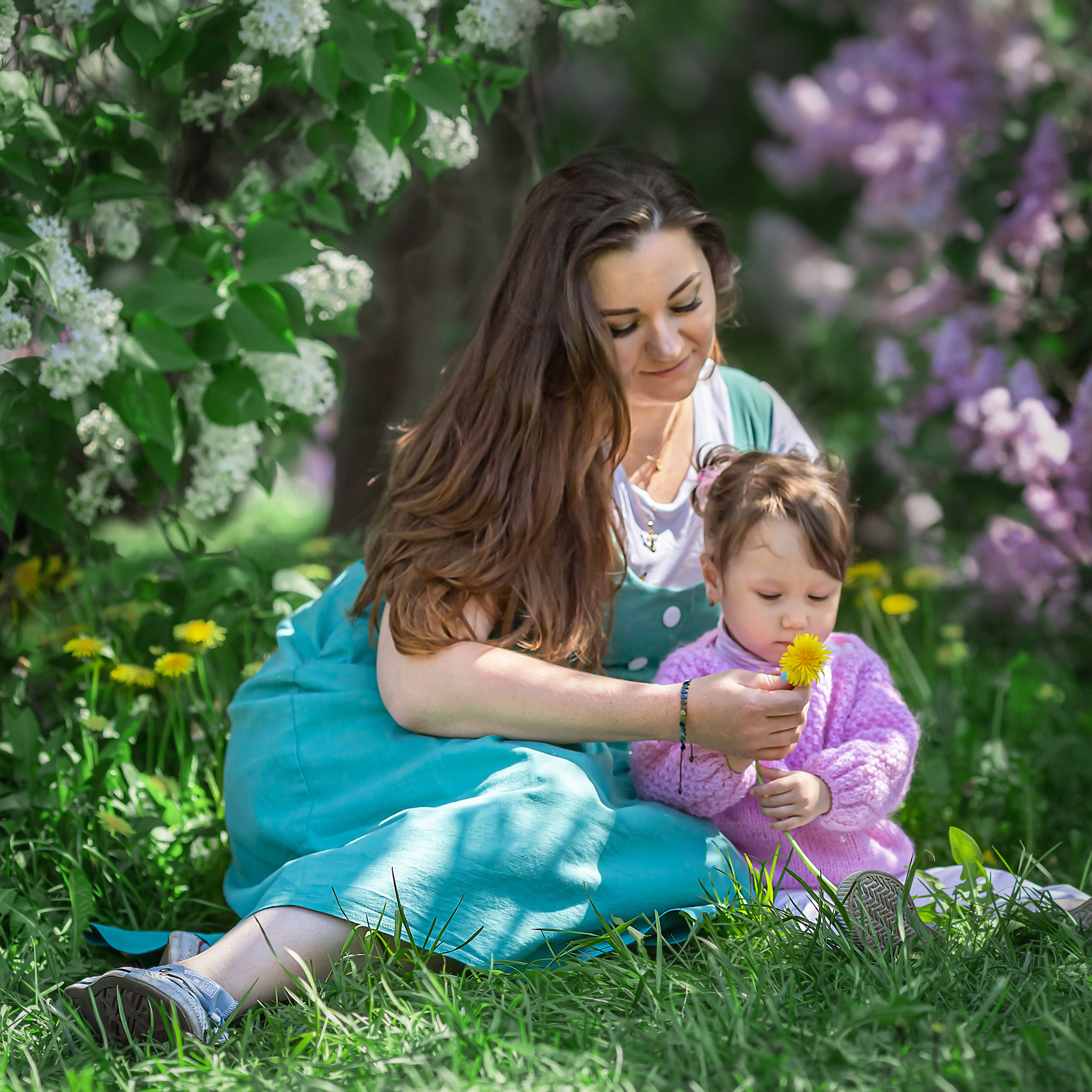 Олеся и Маша в Сиреневом саду. Актерское и модельное портфолио. Фотограф в Москве Екатерина Коломеец