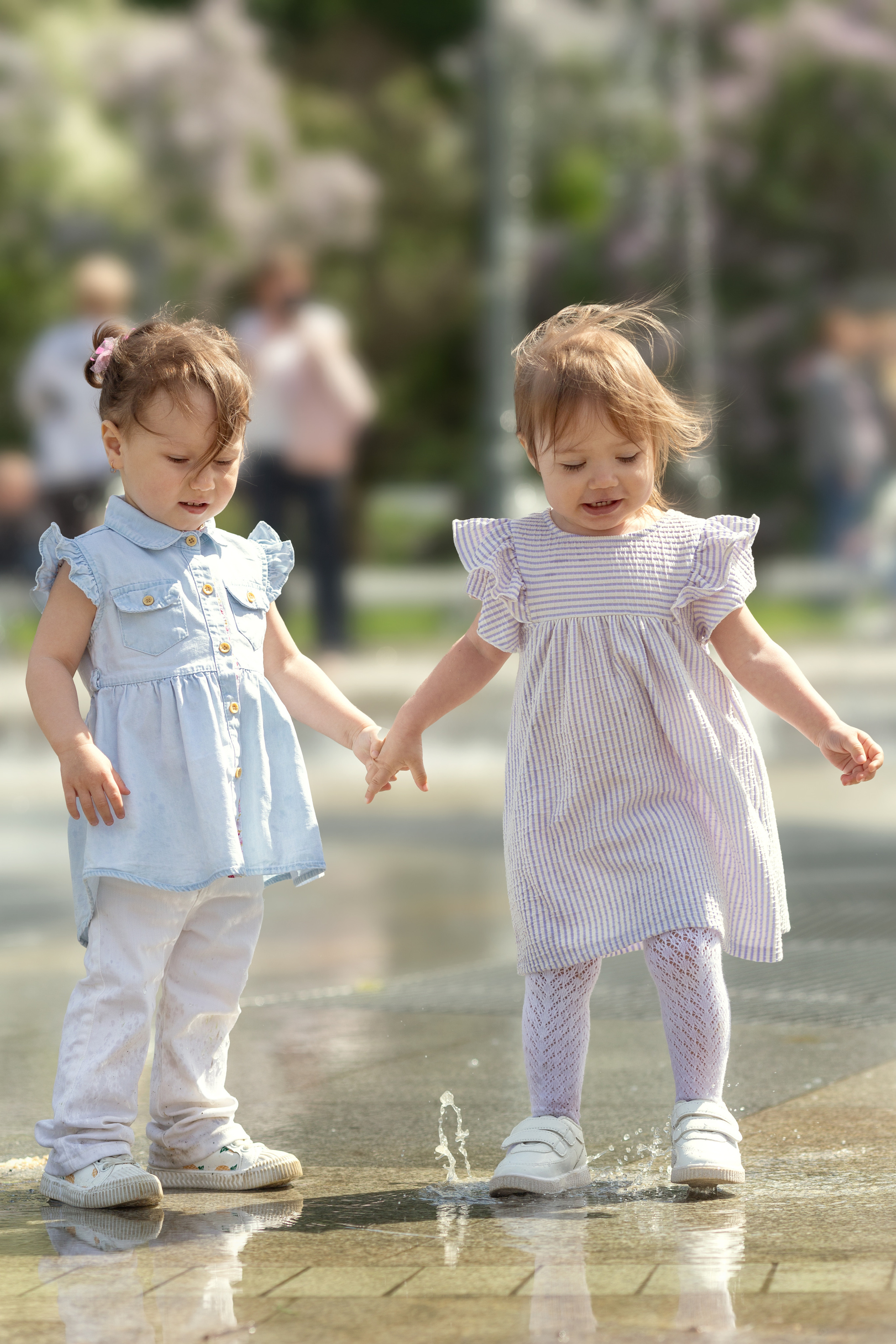 Олеся и Маша в Сиреневом саду. Актерское и модельное портфолио. Фотограф в Москве Екатерина Коломеец