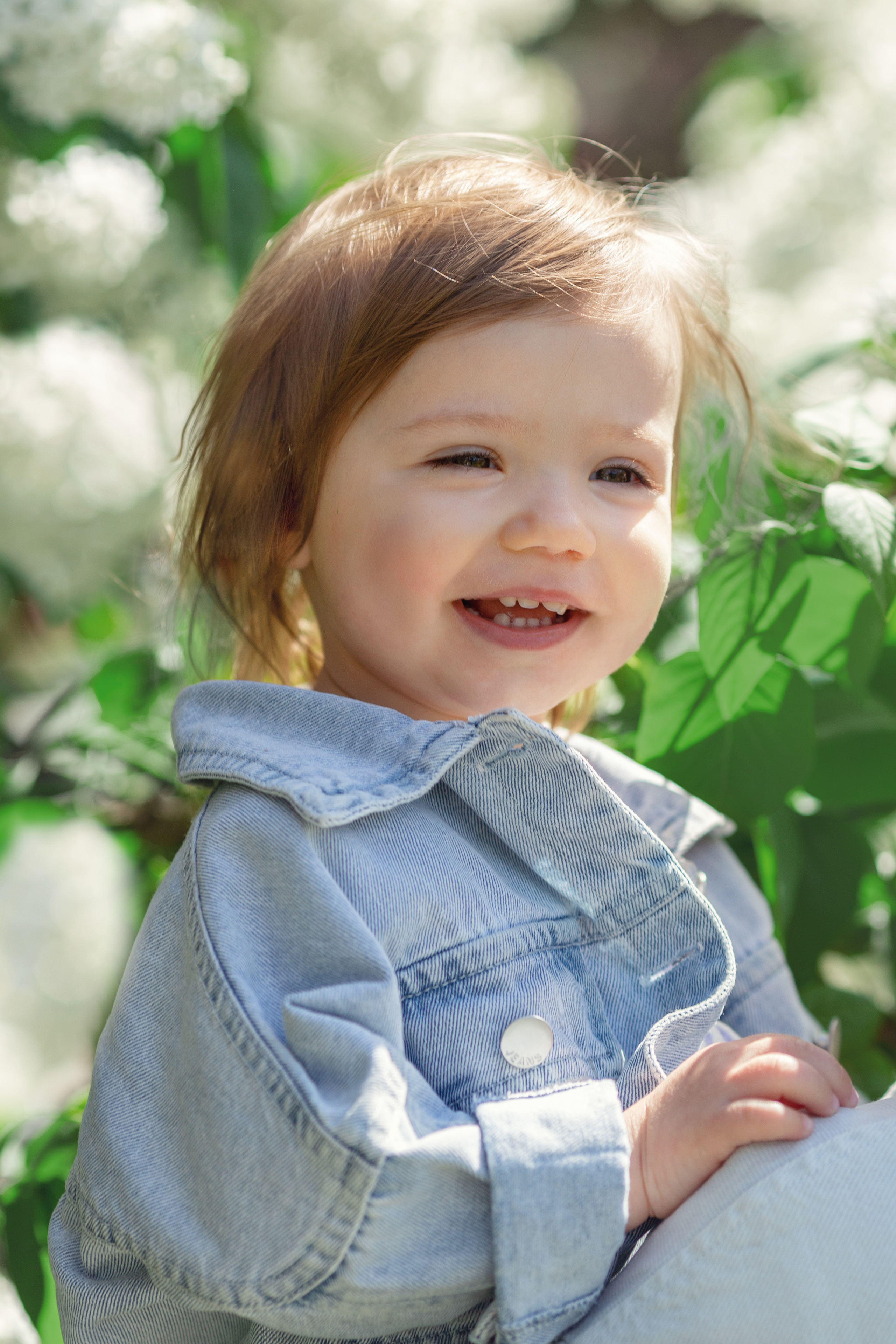 Олеся и Маша в Сиреневом саду. Актерское и модельное портфолио. Фотограф в Москве Екатерина Коломеец