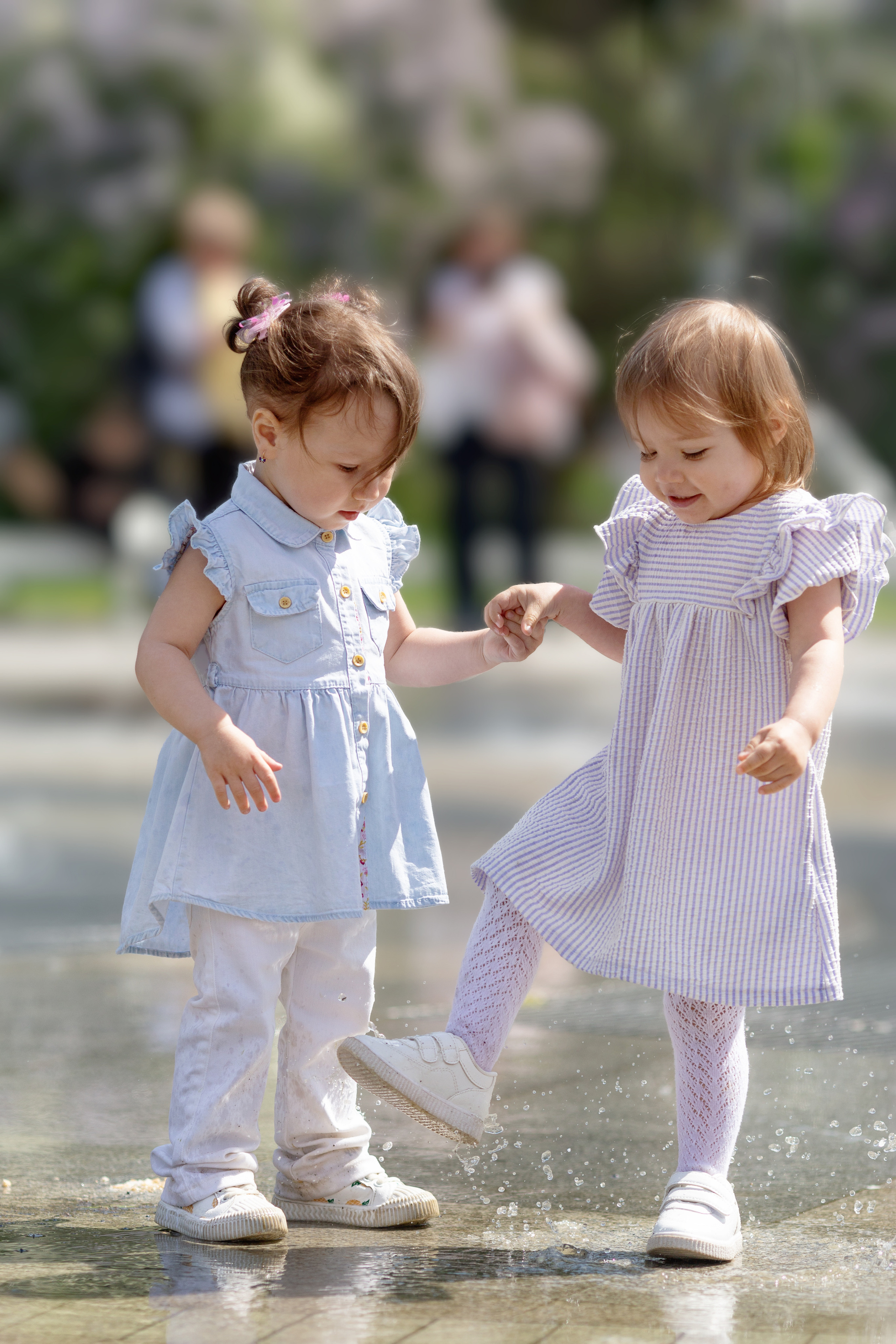 Олеся и Маша в Сиреневом саду. Актерское и модельное портфолио. Фотограф в Москве Екатерина Коломеец