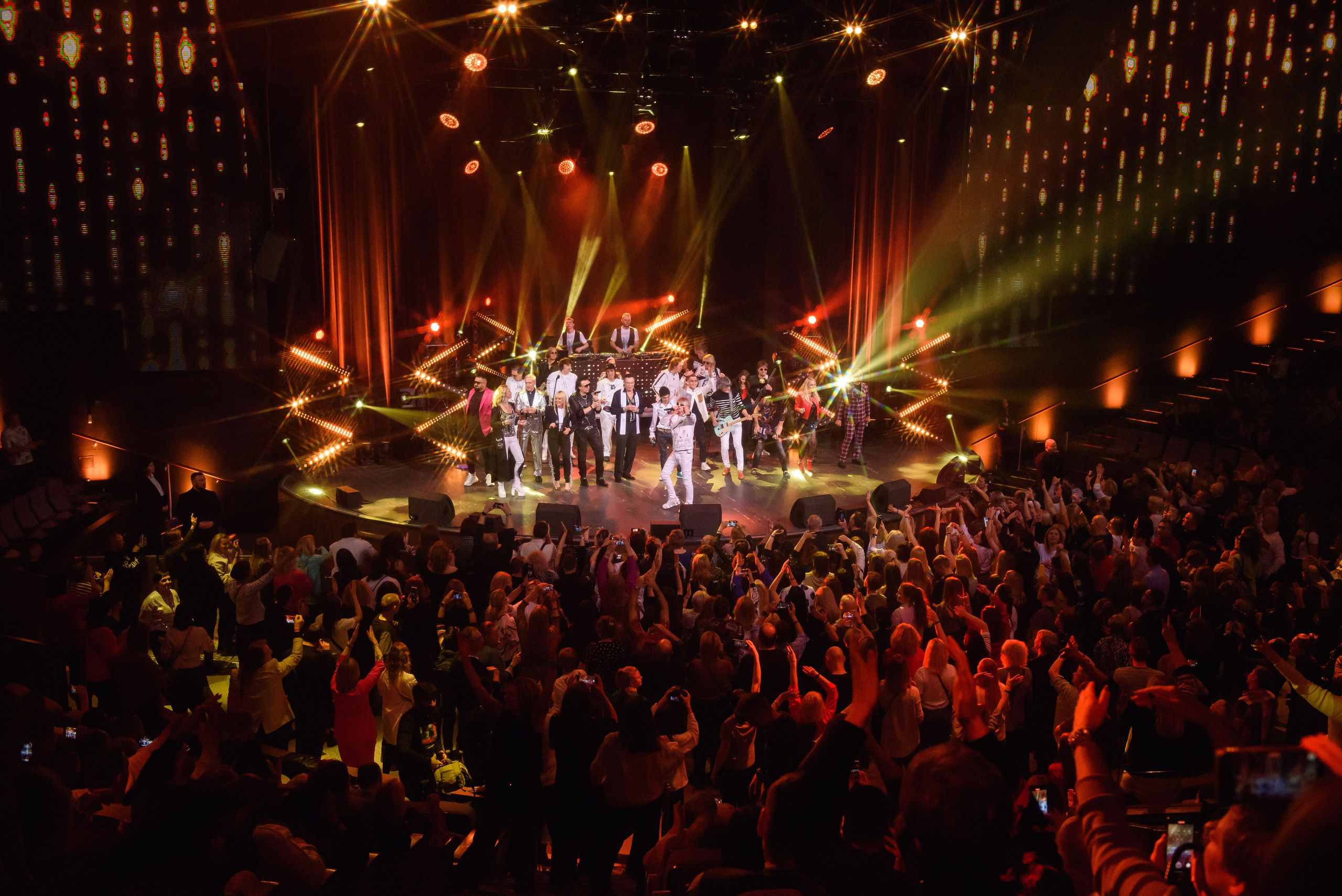 Дискотека СССР. «Сладкий сон» и Сергей Васюта — «Имена на все времена». Бренд-фотограф для экспертов и блогеров в Москве Влада Горбовская