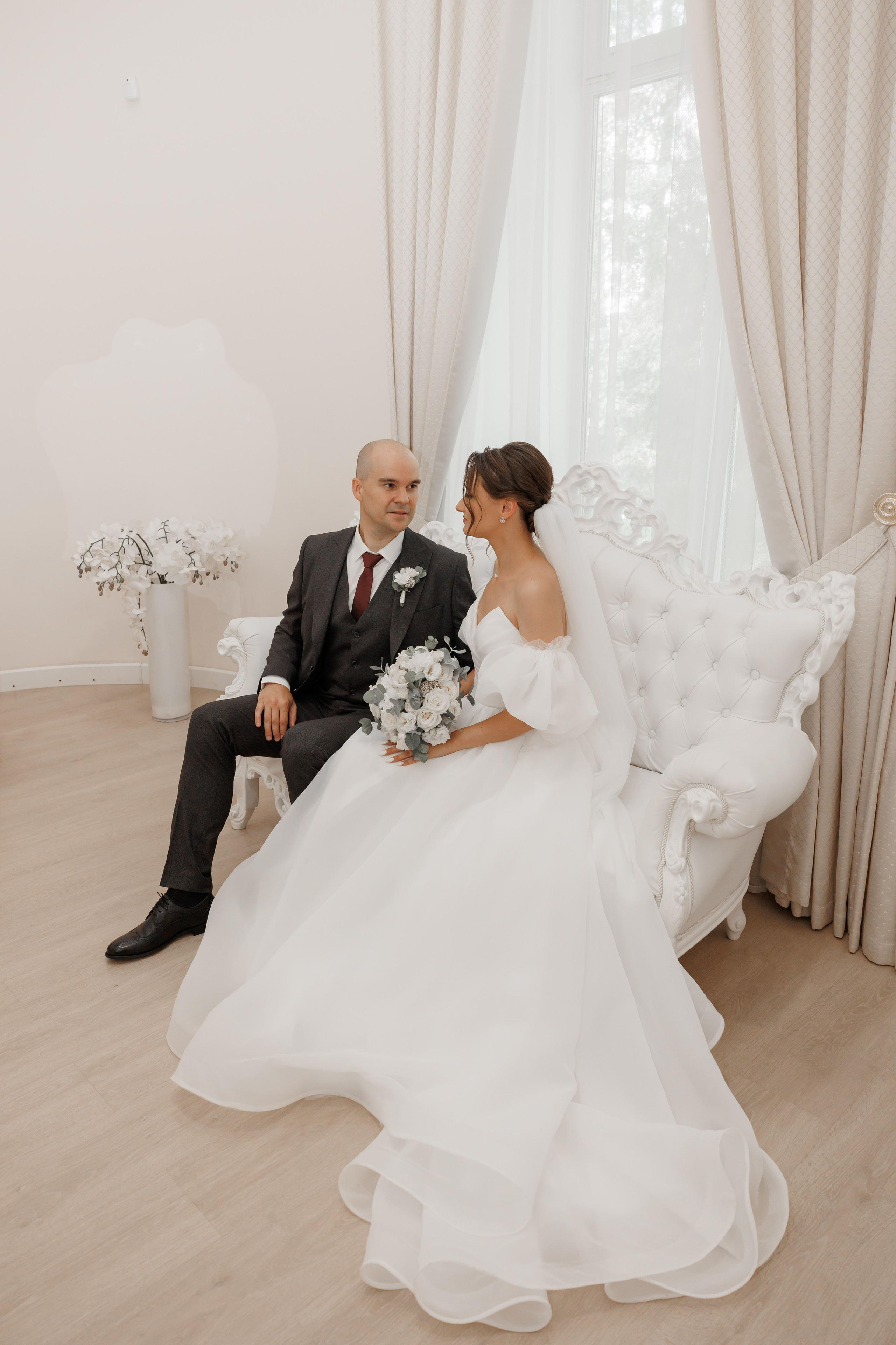 Полина и Дмитрий, загородный клуб «Барин», ЗАГС в г. Пушкино. Свадебный и репортажный фотограф (Москва, Королев и другие)