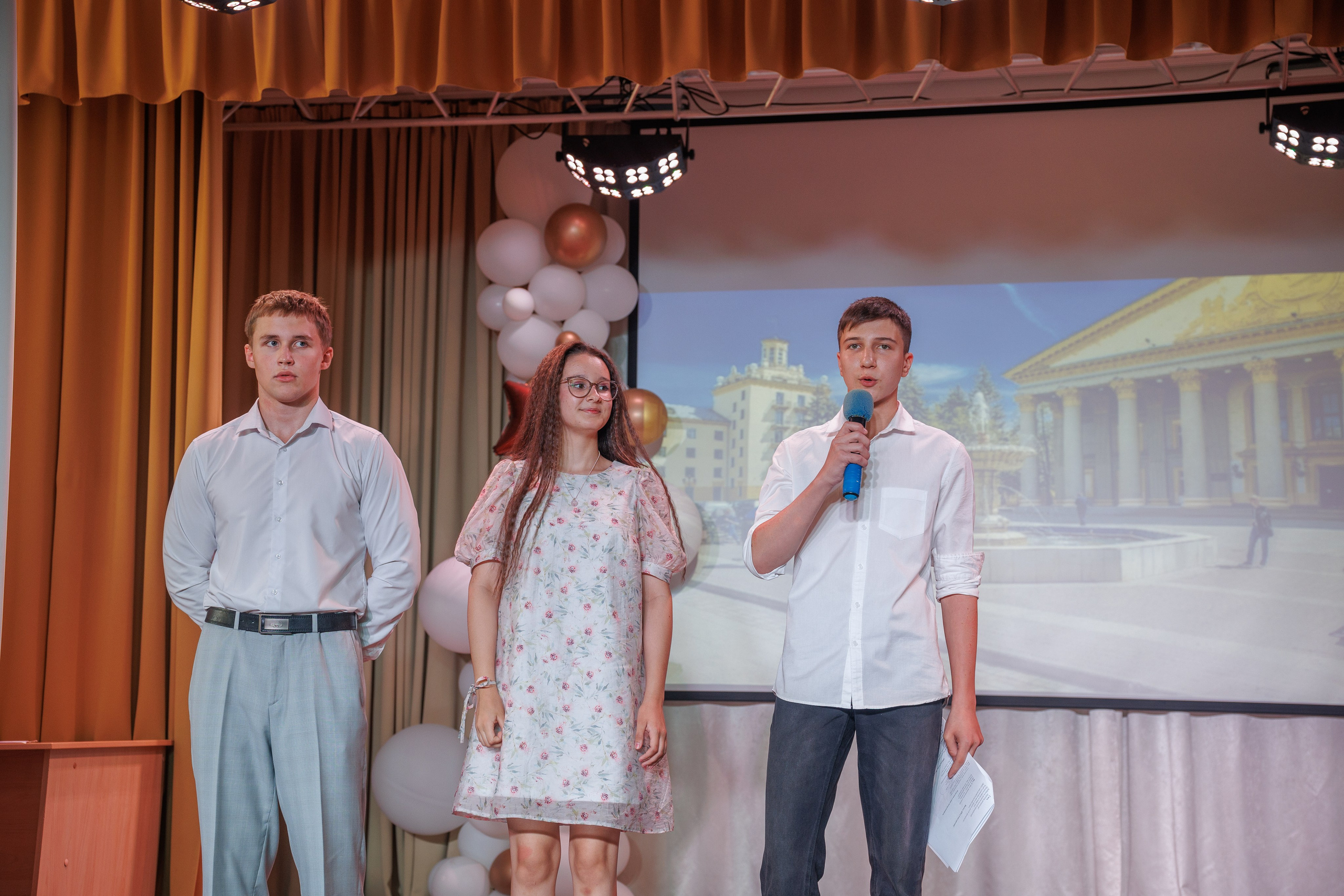 Вручение аттестатов. Свадебный и семейный фотограф в Новосибирске Ирина Дорошкова