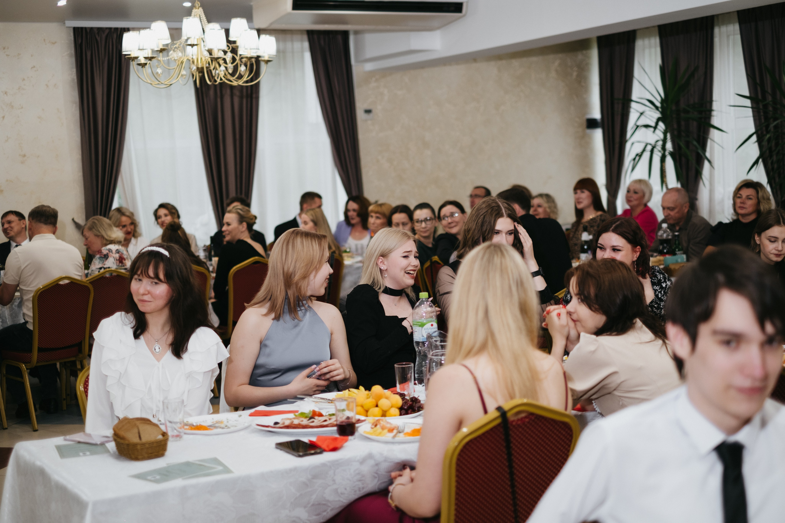 Выпускной 11 класс школы № 30. Свадебный и репортажной фотограф Денис Ожигин в Краснодаре и Краснодарском крае