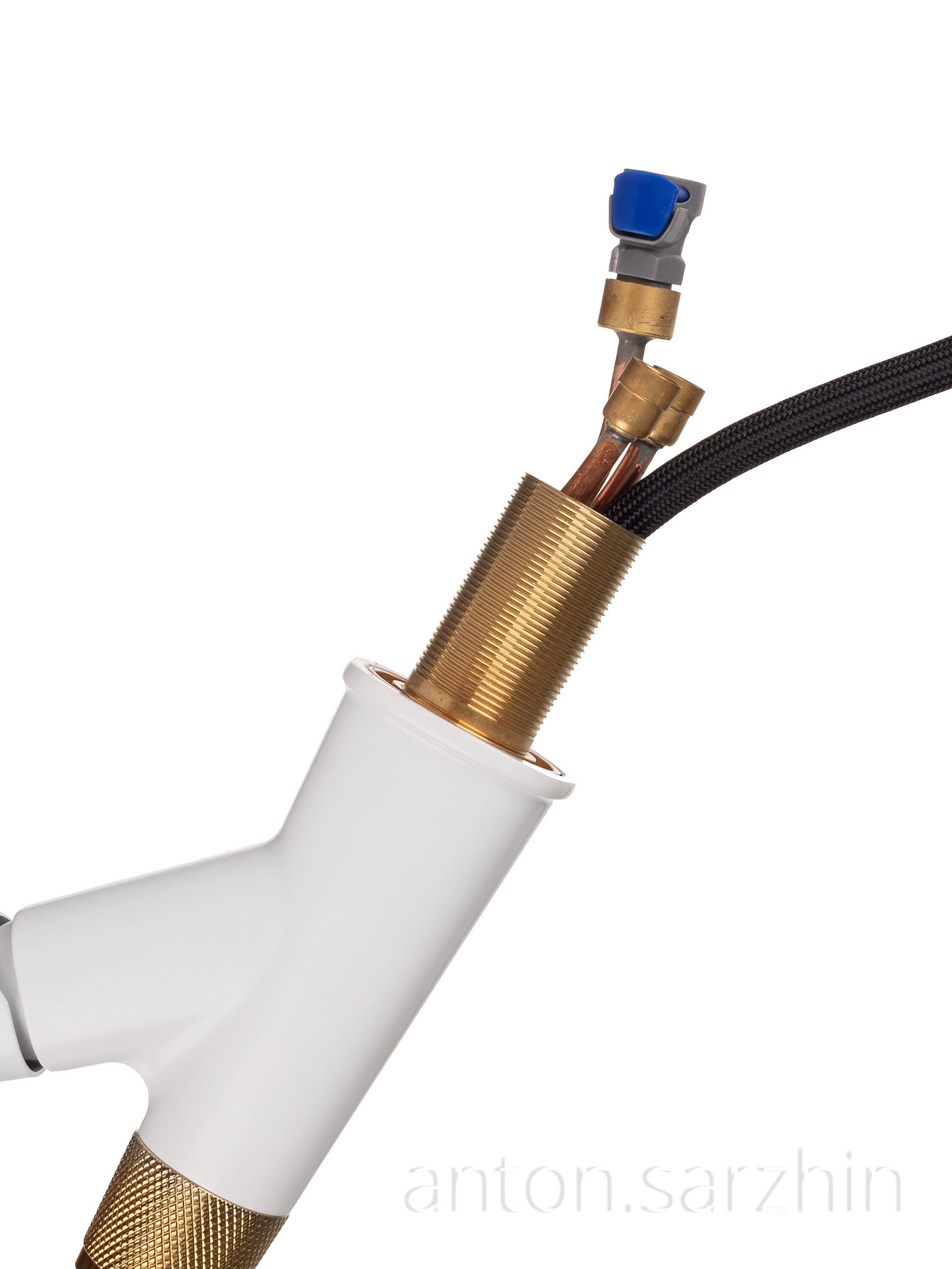 Фотосъемка подводки для смесителя