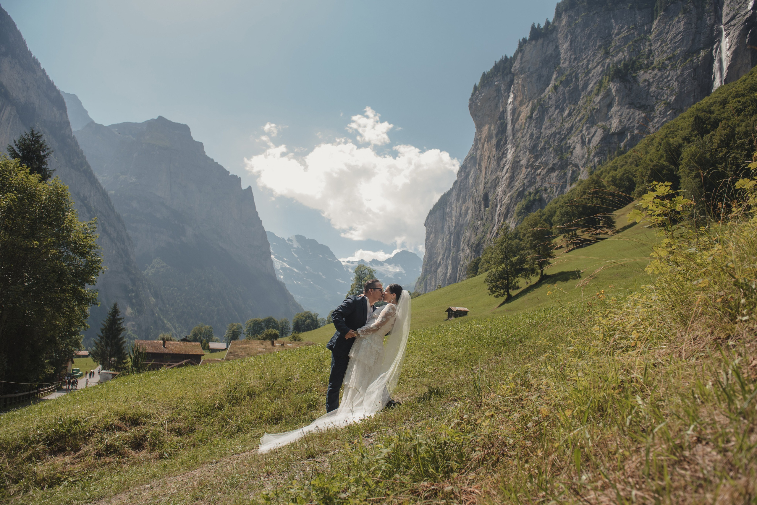 Berta & Orlando (Lauterbrunnen, Switzerland). Photographer in Interlaken area