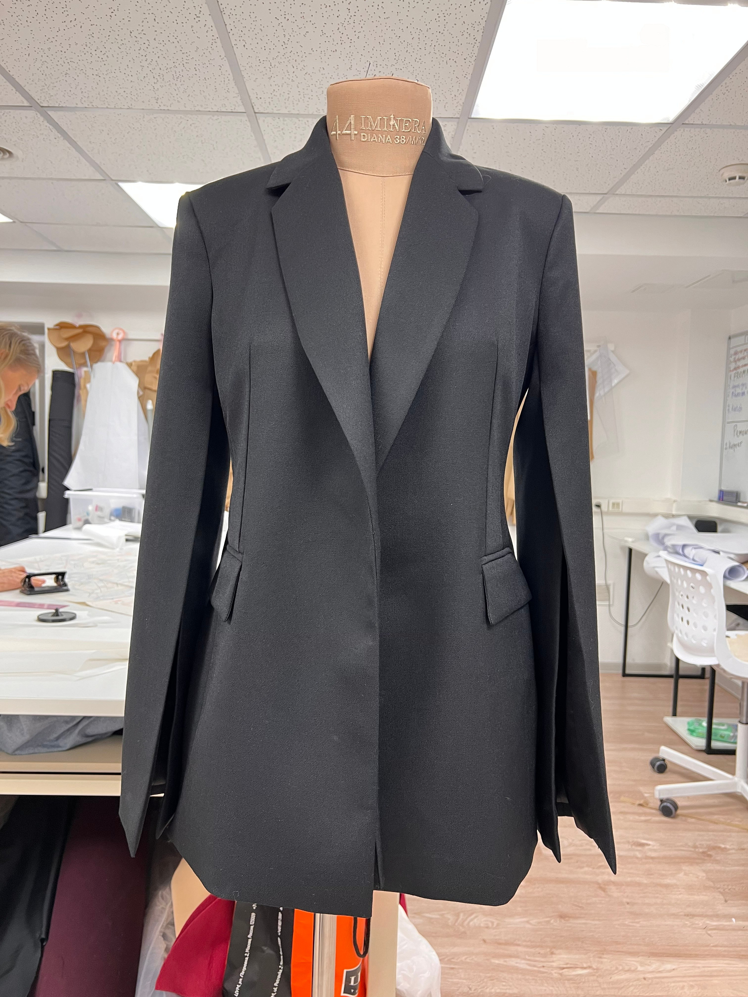 Разработка. Конструирование. Технология. Пошив для брендов одежды. Запуск брендов одежды