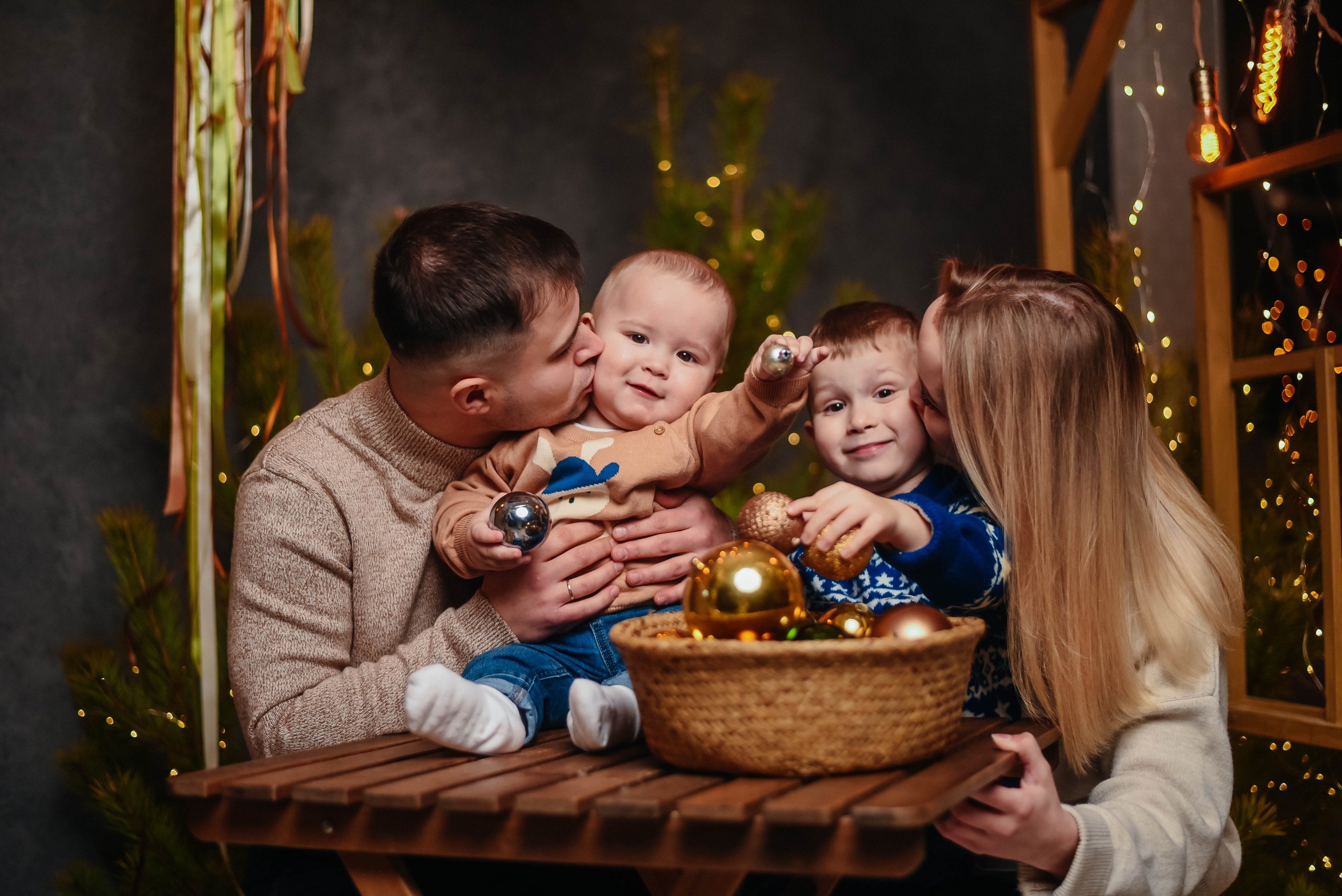 Студия LightRoom Сыктывкар. Семейный фотограф в городе Сыктывкаре