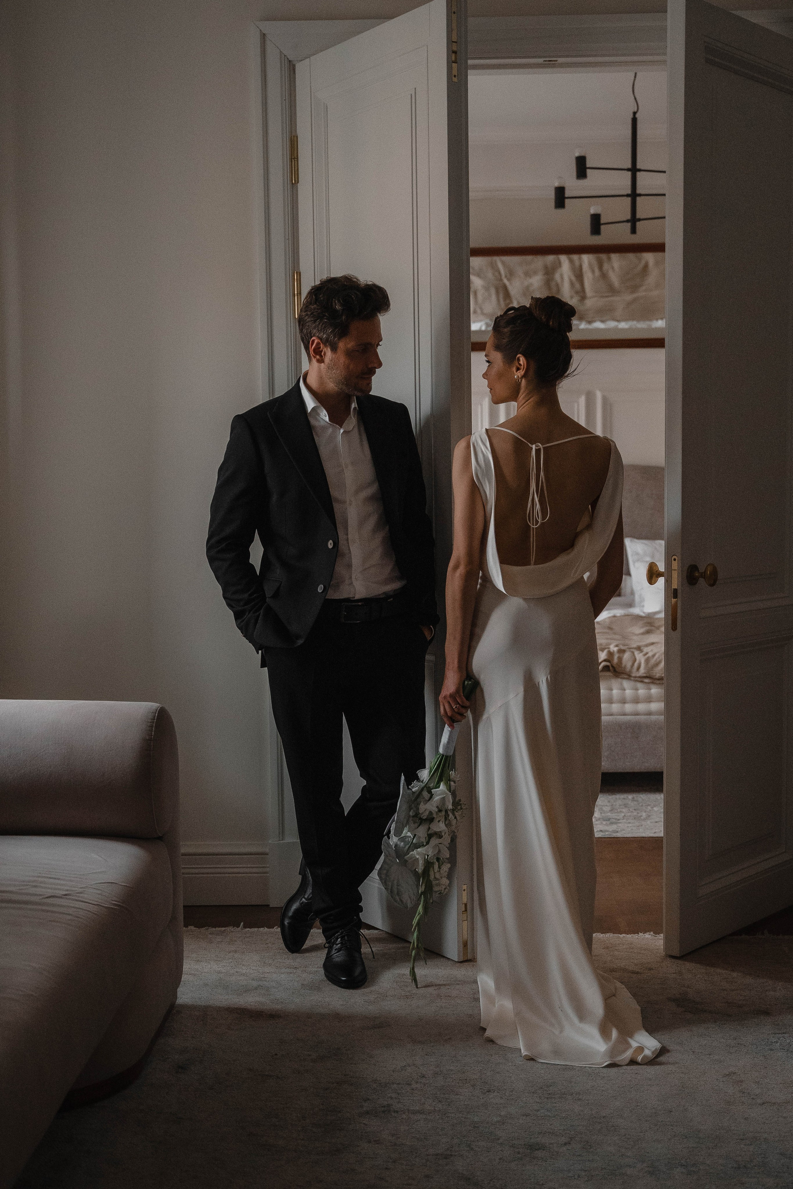 Совместные сборы в одной квартире…. Свадебный фотограф Казань Анастасия Доле