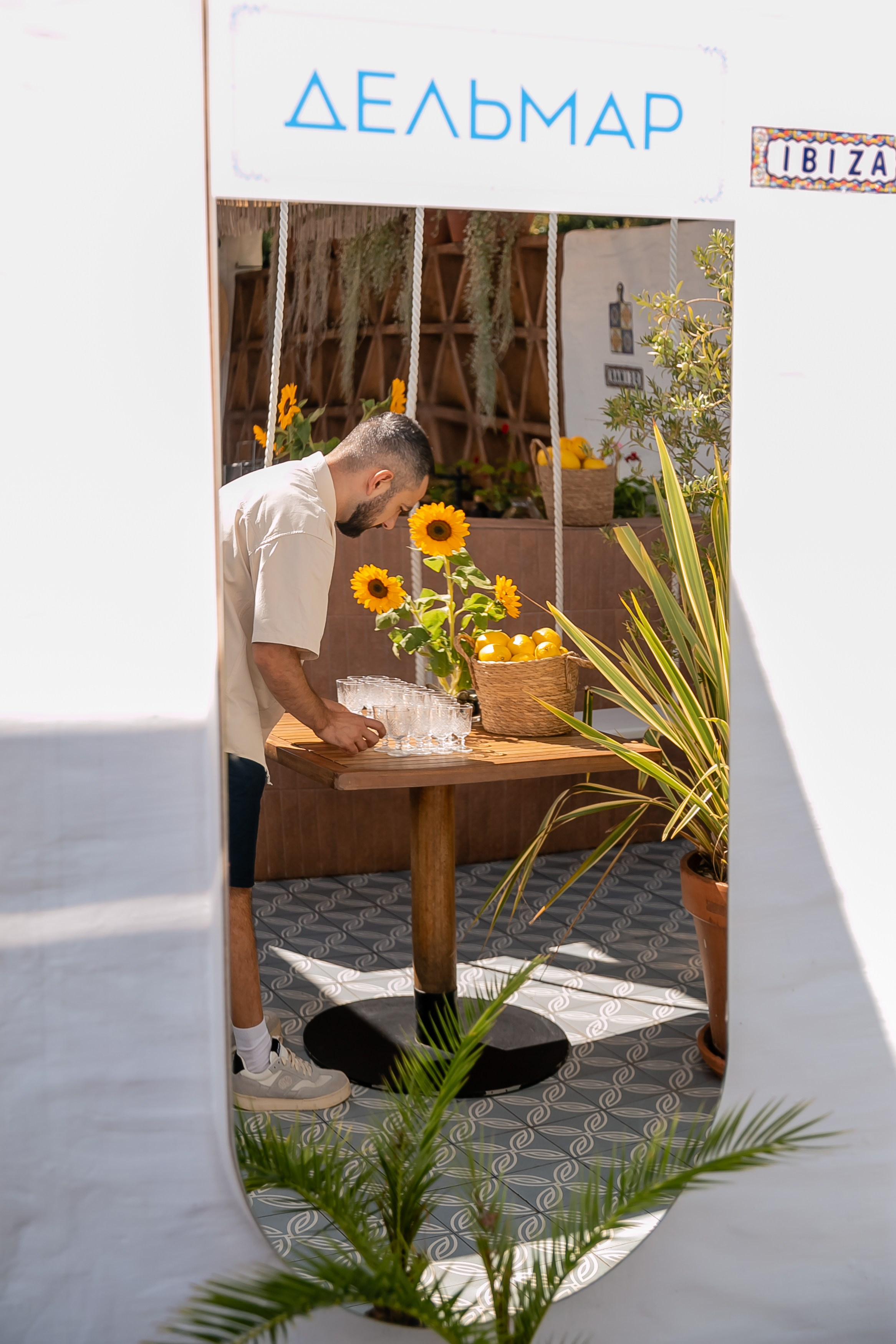 «Похмельный рейв» в ресторане DELMAR. Репортажный фотограф в Ялте Алексей Семёнов