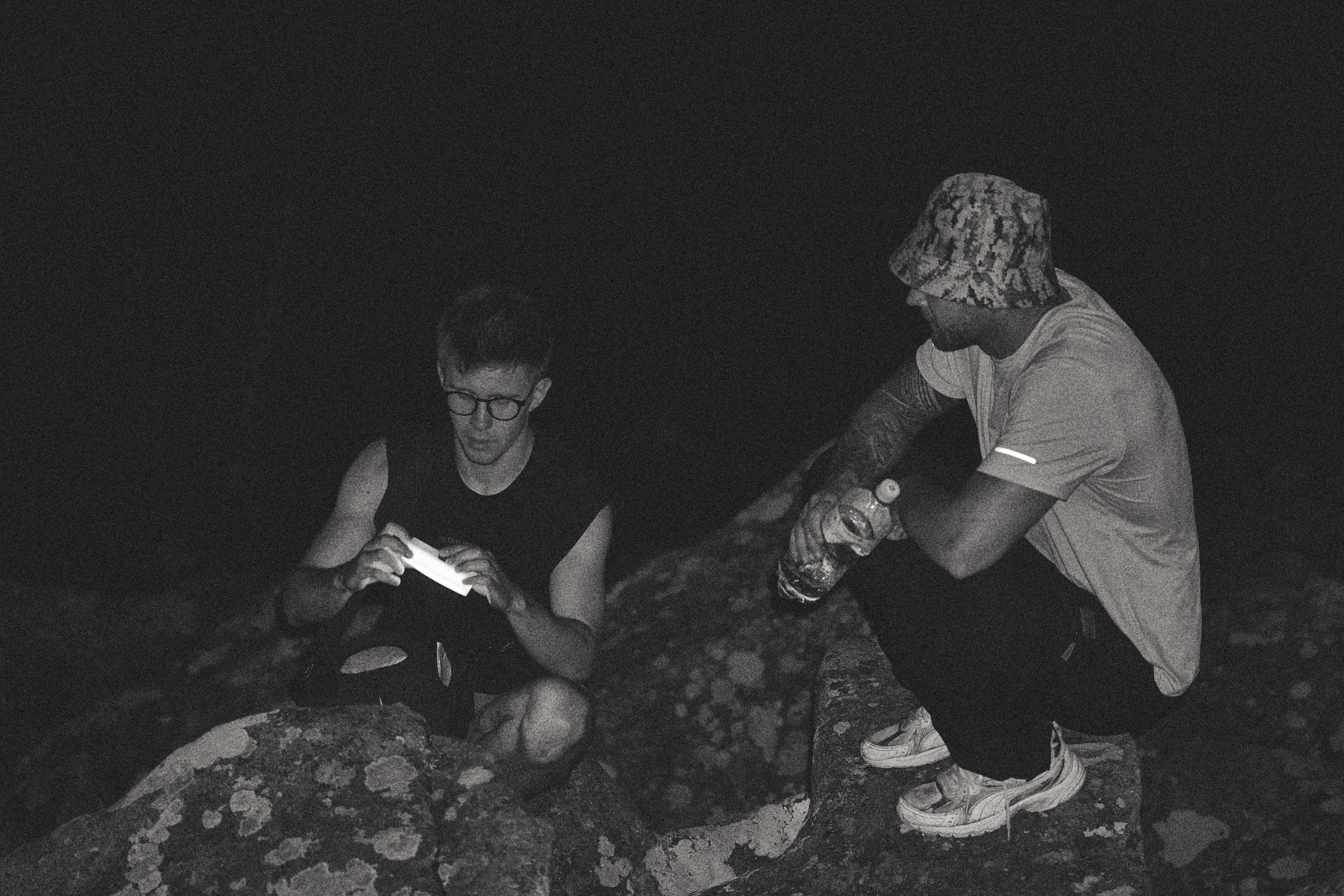 Репортаж трекинга тур группы. Фэшн-фотография и портреты в Владивостоке. Превращаю съёмку в повествование — создаю образы с сюжетом, которые остаются в памяти