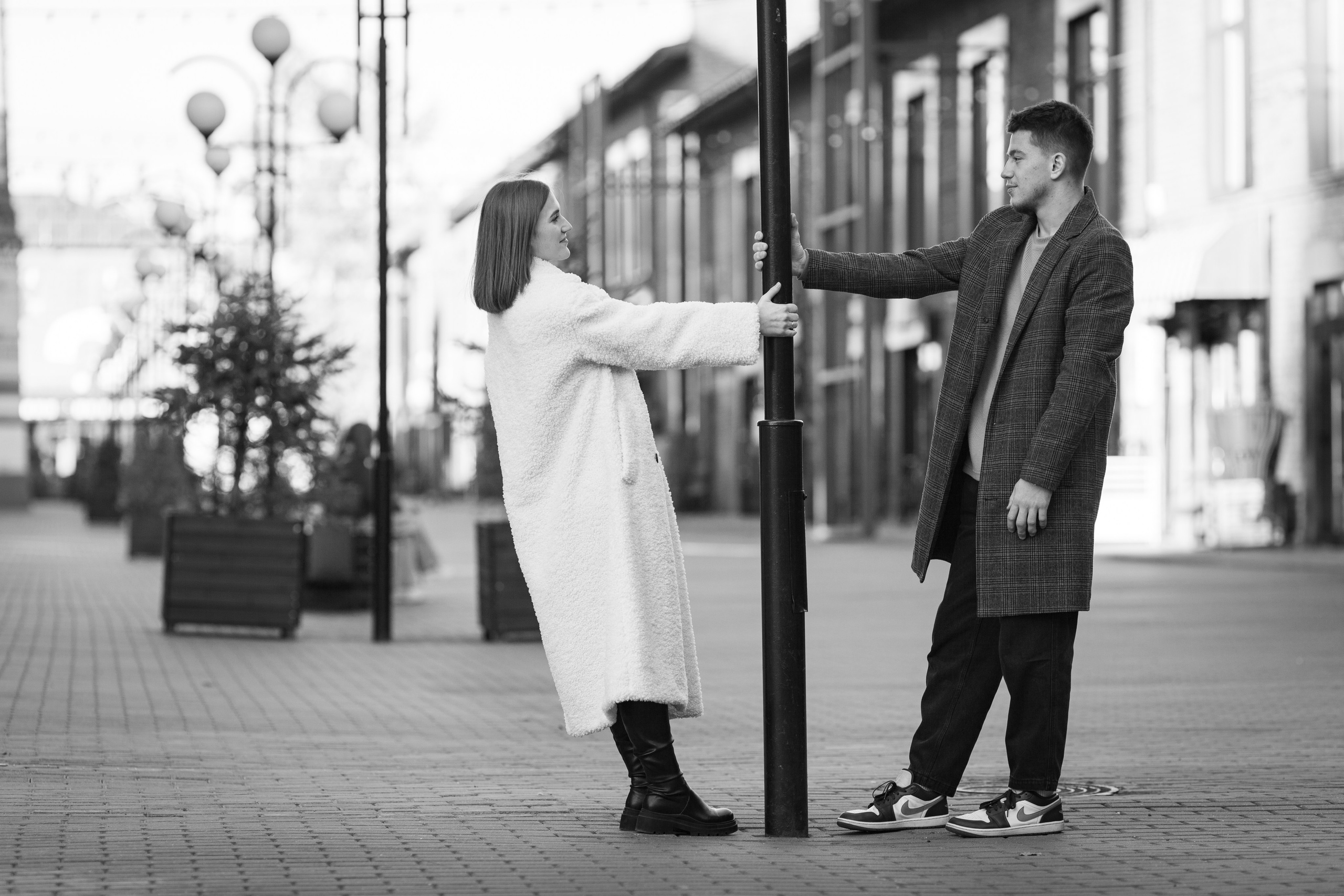 В+Л ЧБ. Фотохудожник Артём Парамонов