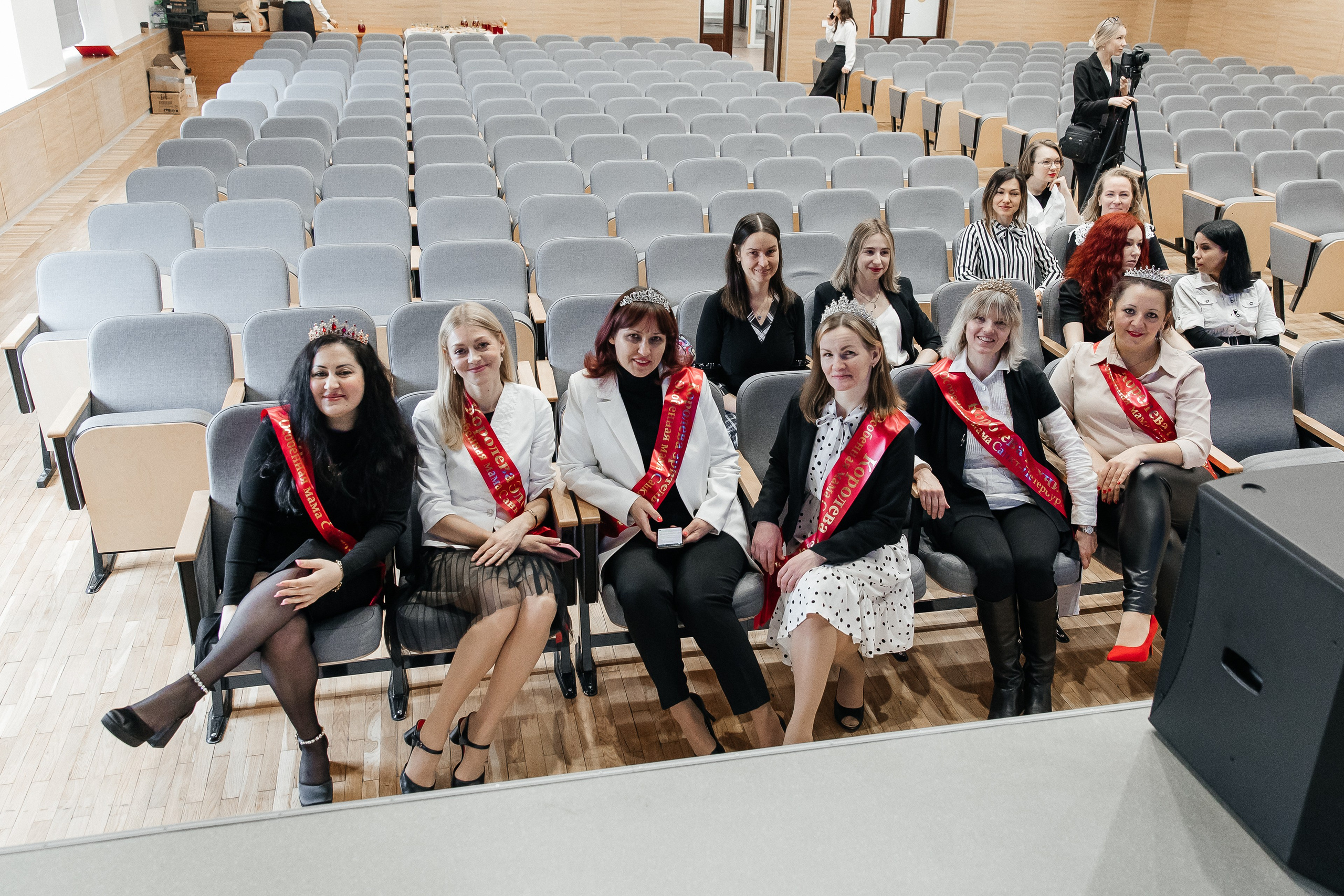 Конкурс красоты и материнства «Особенная мама 2024». Открытие. Фотограф в Санкт-Петербурге Алена Сертакова