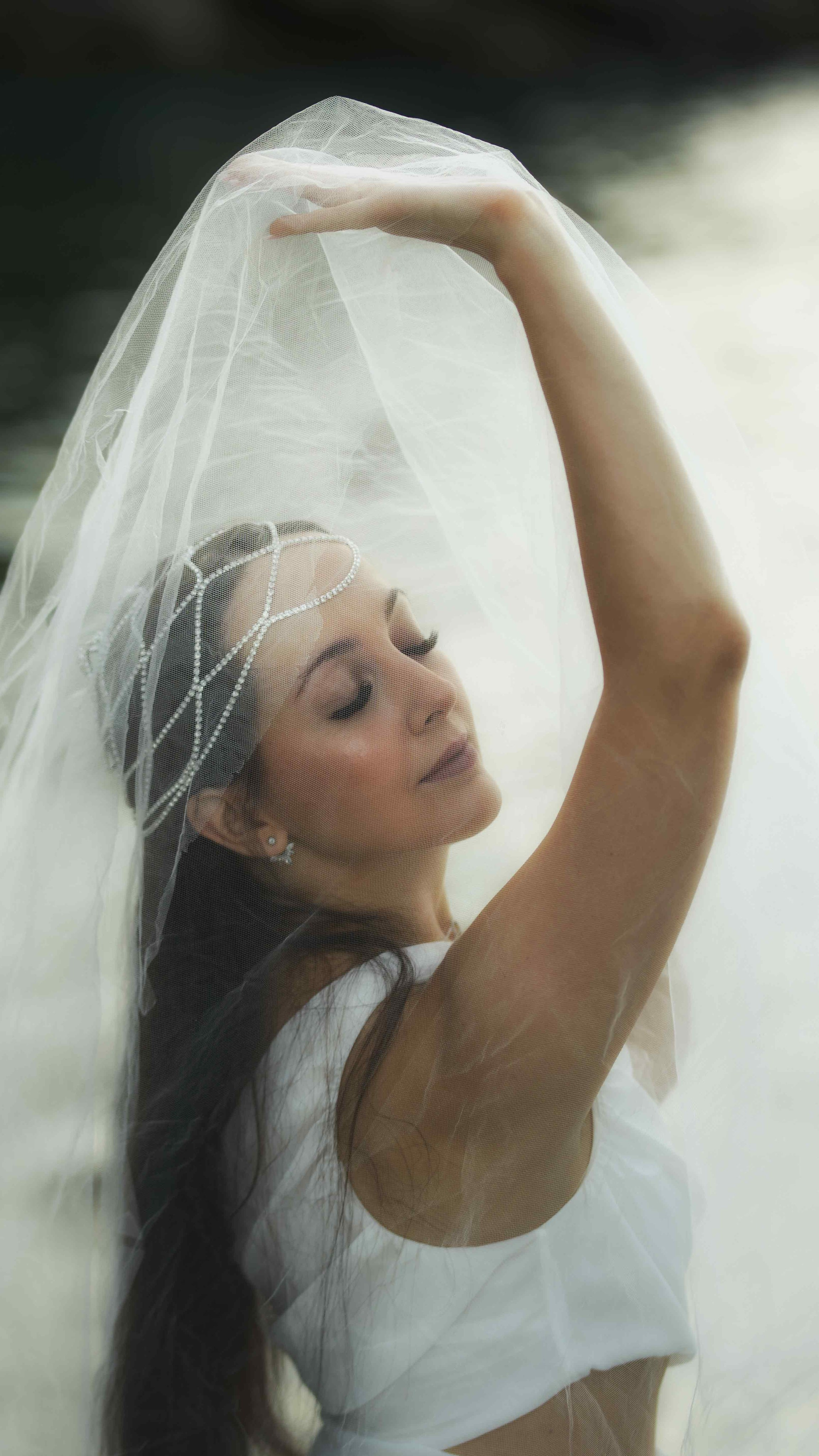 Индивидуальная женская фотосессия на рассвете в Рафаиловичах | Будва, Черногория