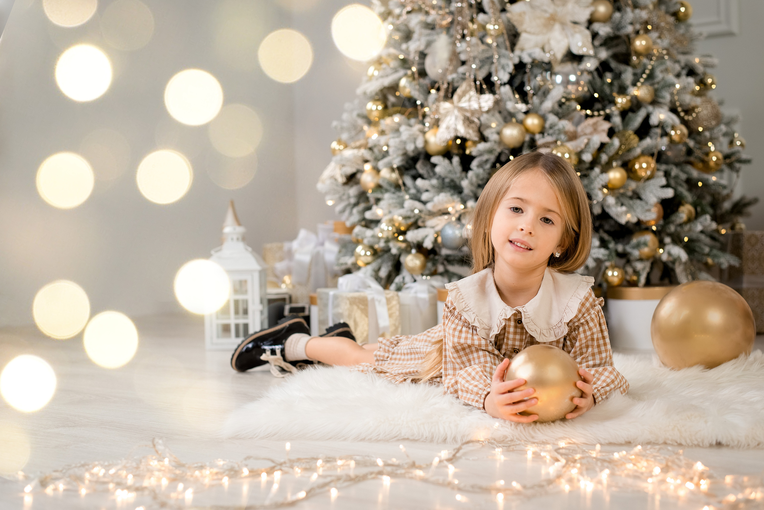 Новогодняя фотосессия мамы с дочками в фотостудии. Детский и семейный фотограф в Йошкар-Оле Светлана Кропочева