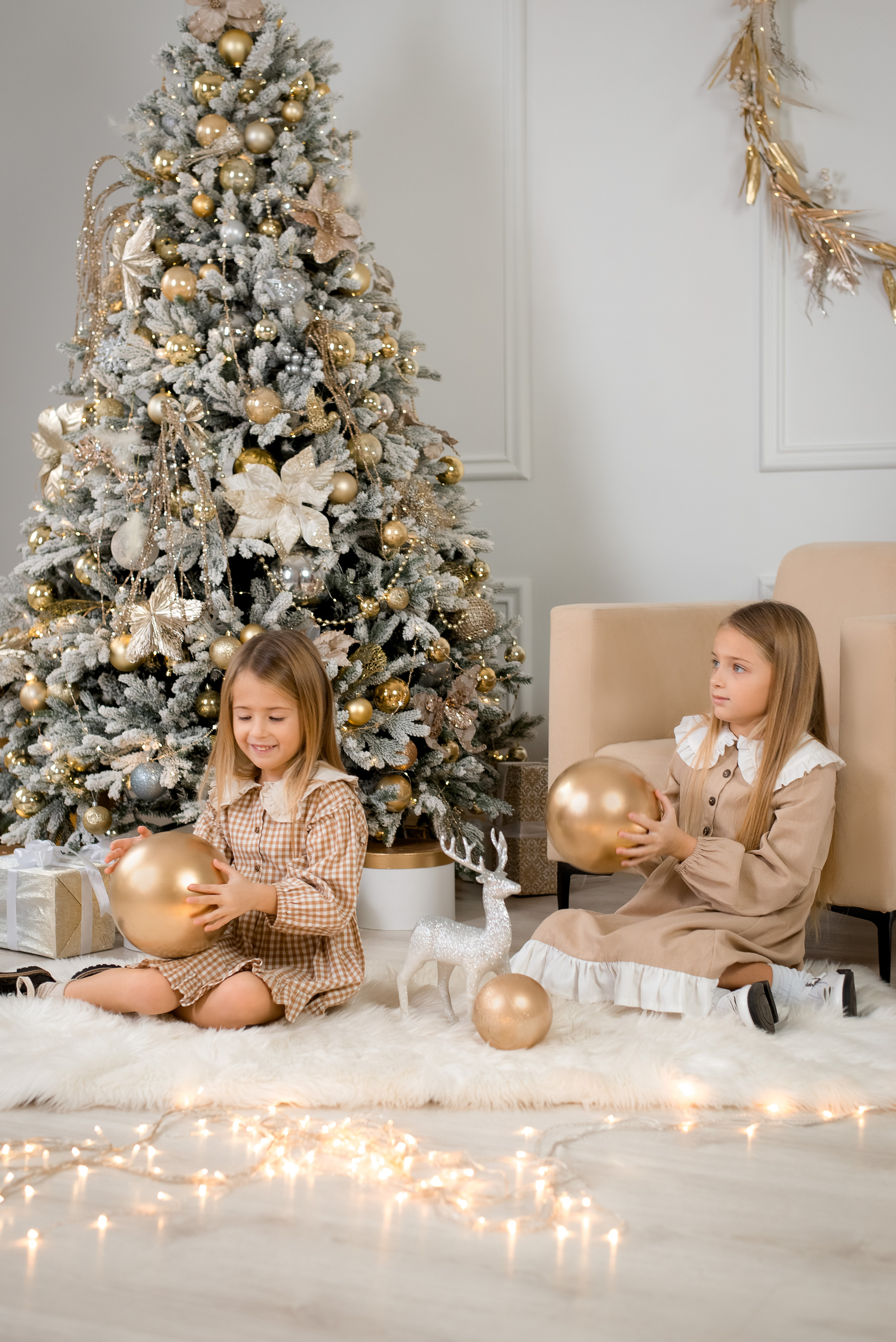Новогодняя фотосессия мамы с дочками в фотостудии. Детский и семейный фотограф в Йошкар-Оле Светлана Кропочева