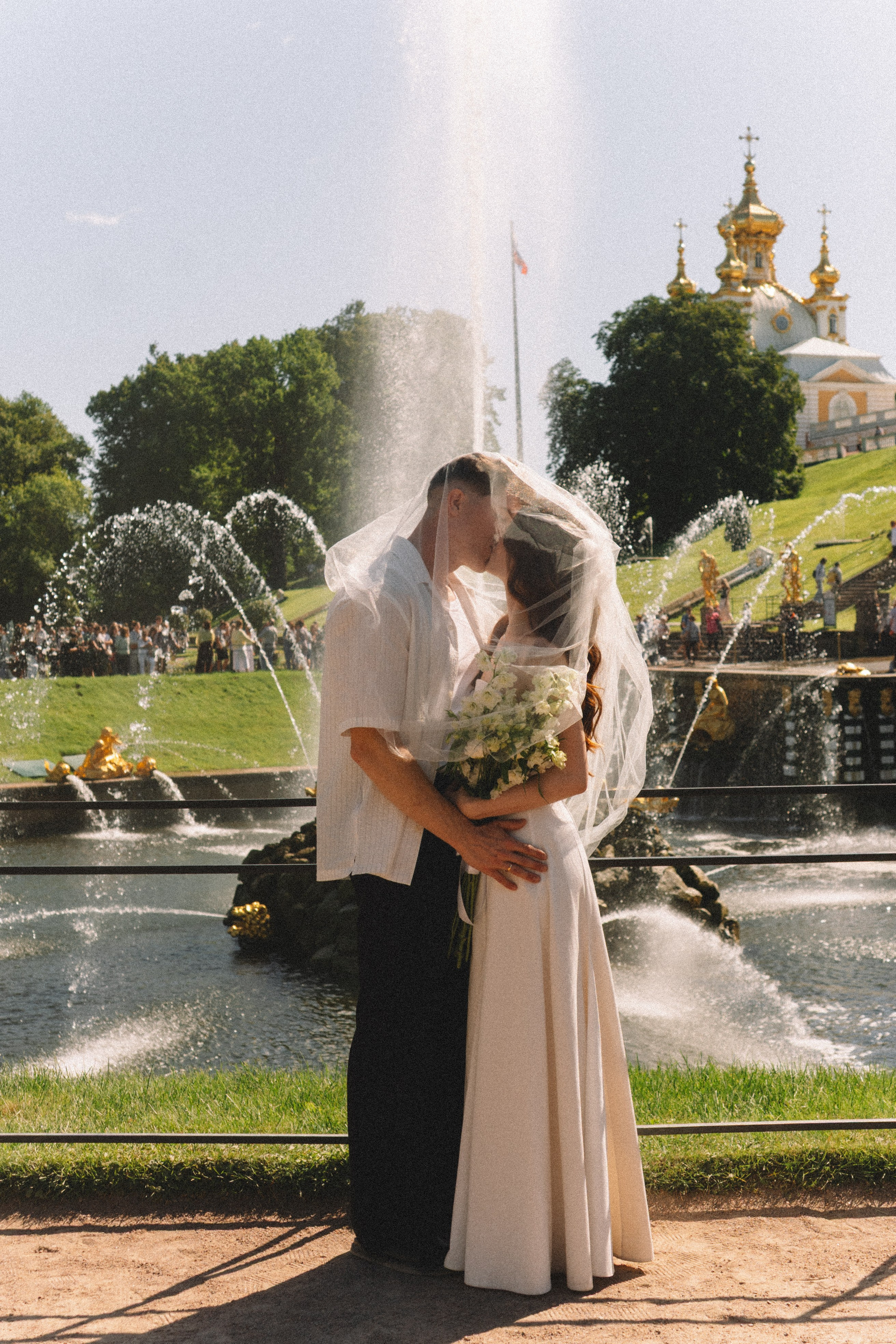 СВАДЕБНАЯ СЬЕМКА В ПЕТЕРГОФЕ И СЬЕМКА РЕПОРТАЖА В ЗАГСЕ ПЕТЕРГОФА. Профессиональный фотограф, Санкт-Петербург — Виктория Богомолова
