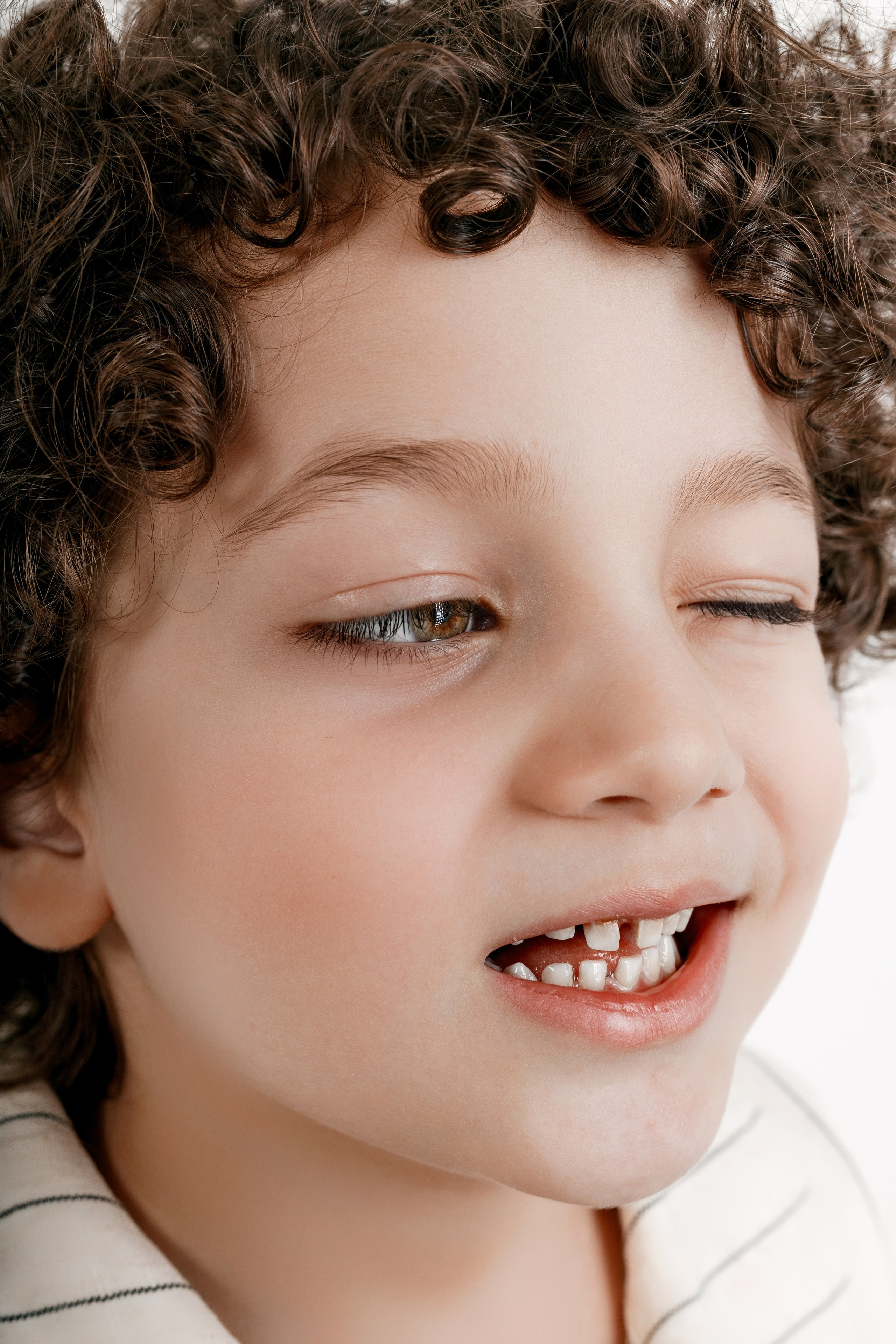 Детская фотосессия Георгия | Профессиональные фотографии в Сочи. Детский студийный фотограф Сочи