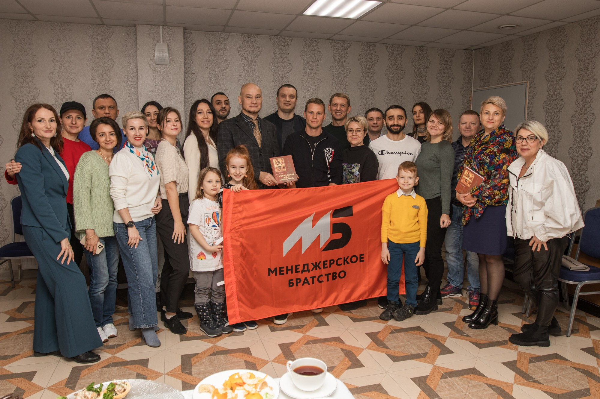 Встреча с потомком шоколадной фабрики Абрикосовых. Репортажный, промышленный и маркетплейс-фотограф Дмитрий Чернат