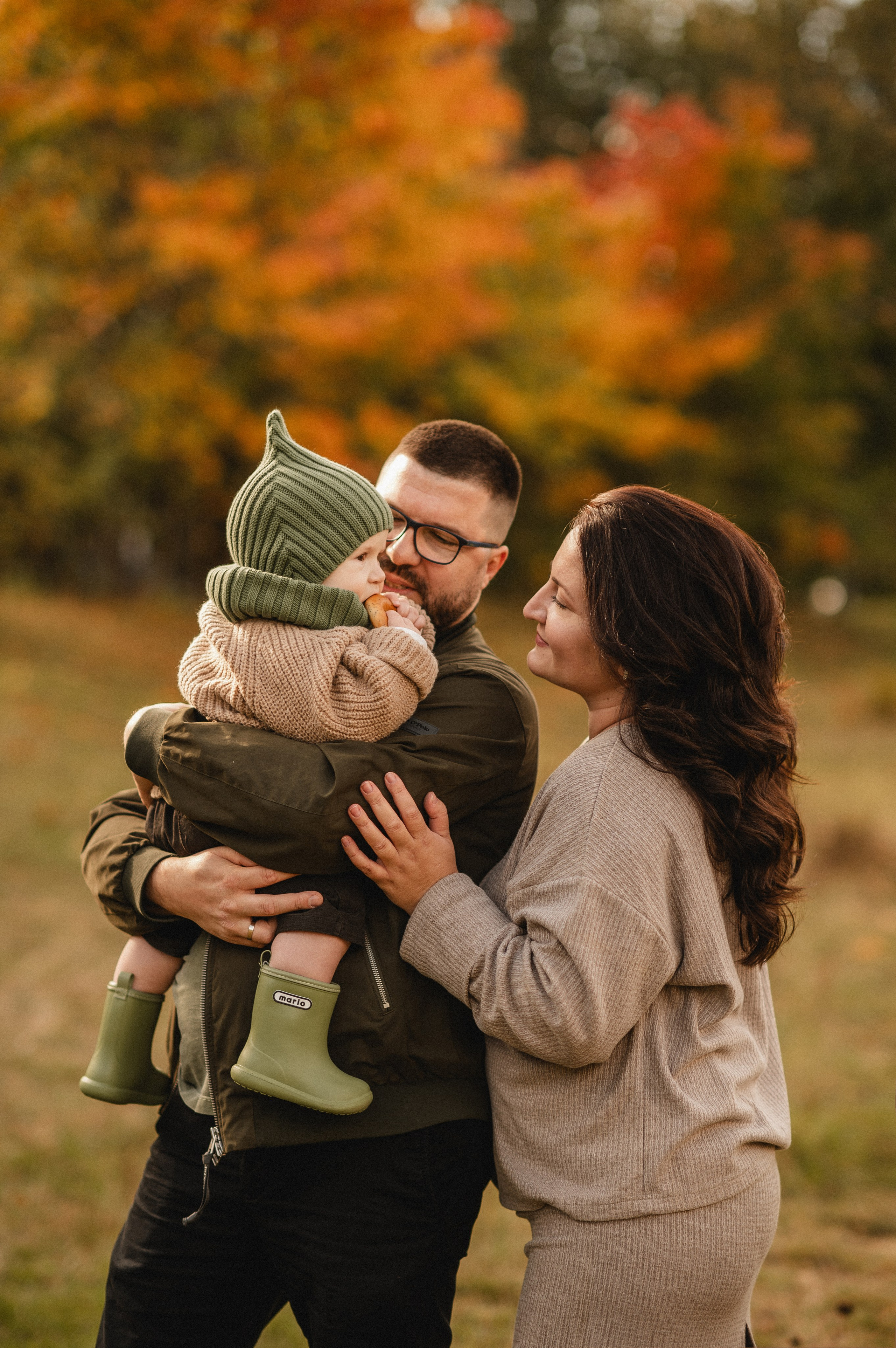 Осенняя фотосессия большой семьи в парке. Семейная фотосессия Бутово Москва фотограф Алина Морщагина