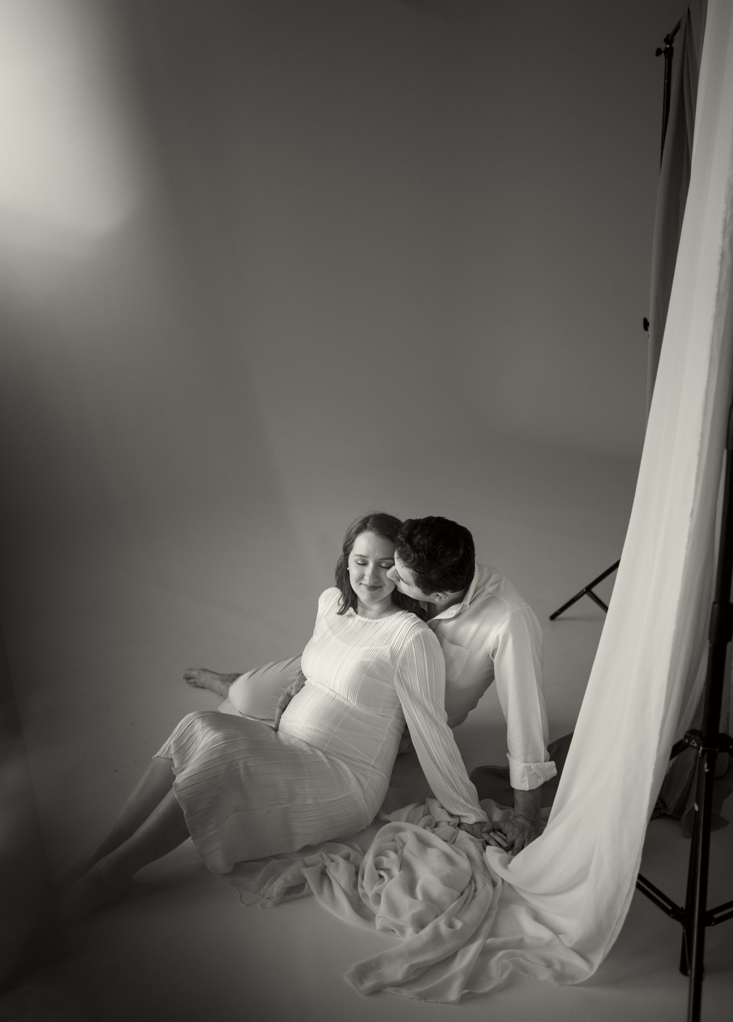 Фотосессия беременности в фотостудии. Семейная фотосессия Бутово Москва фотограф Алина Морщагина