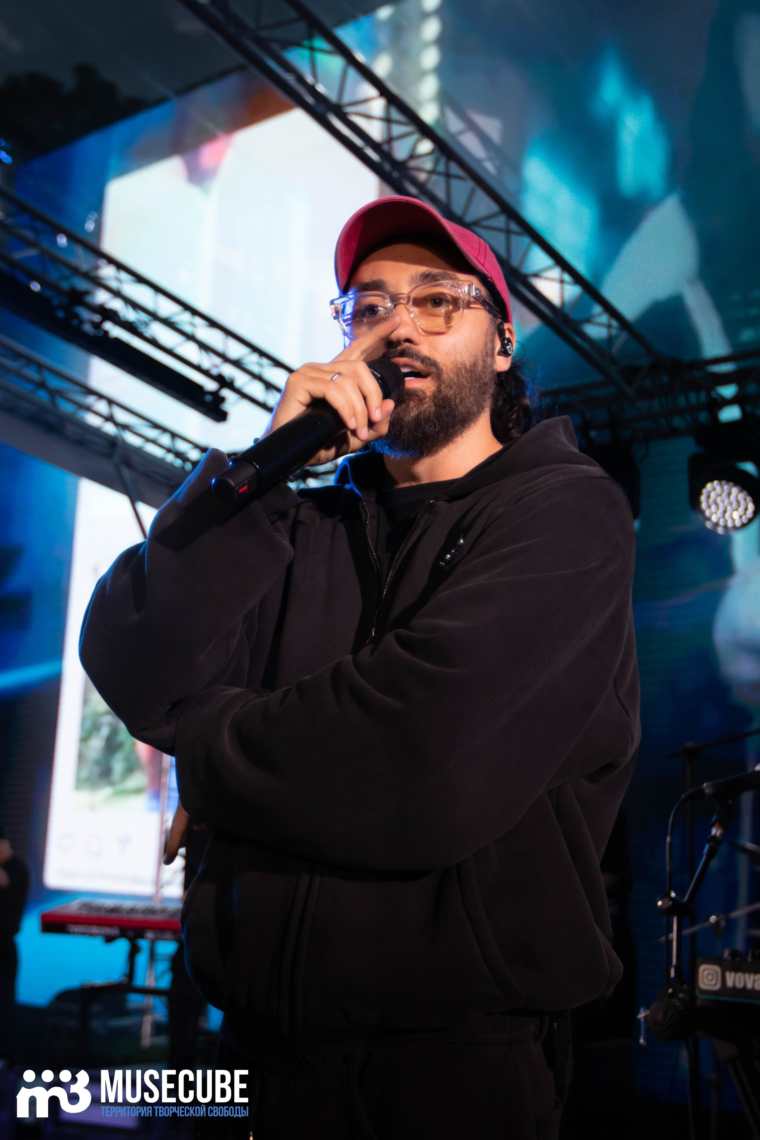 МОТ. Концертный фотограф