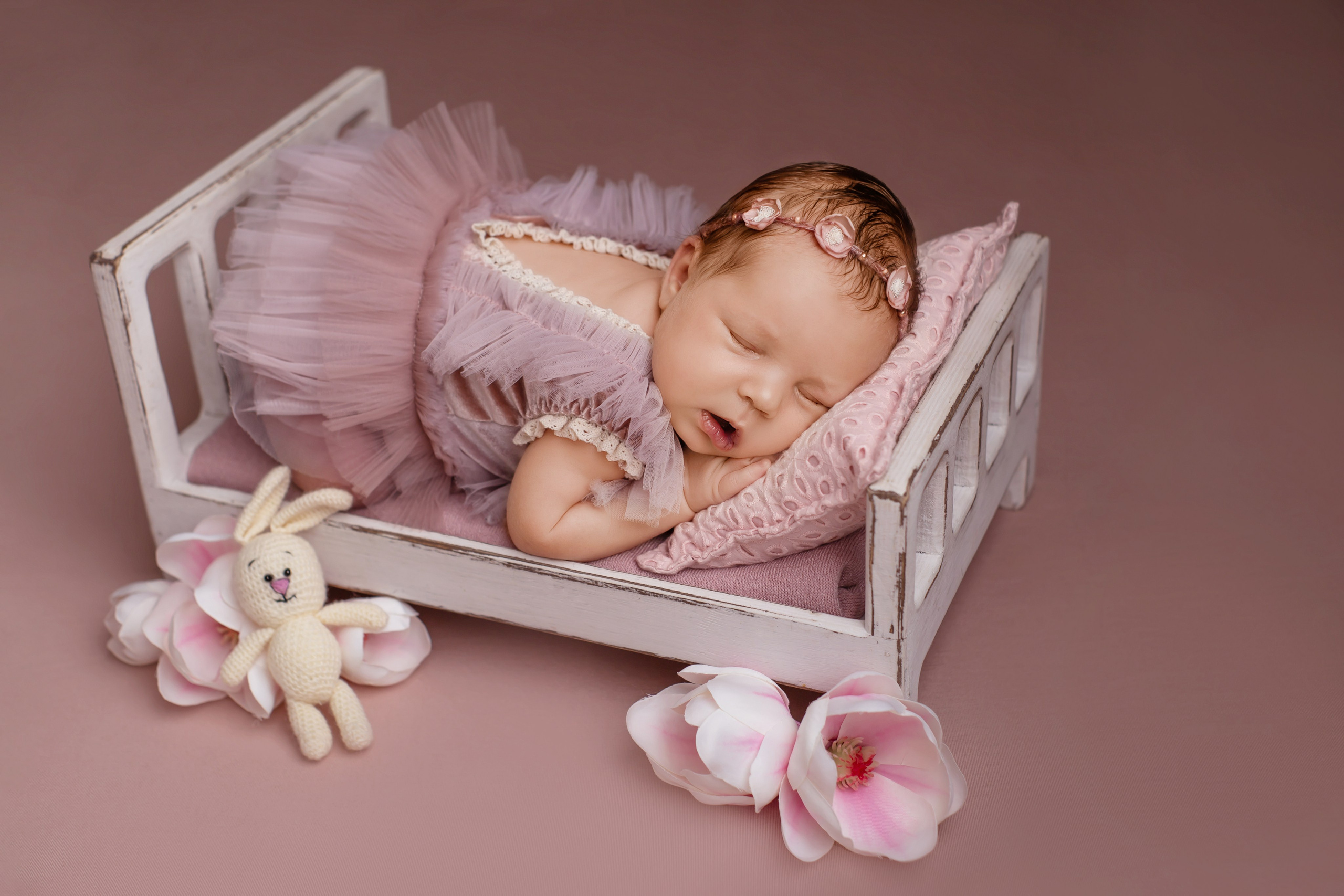 Новорождённые. Оля Март. Фотограф новорождённых город Лида. Фотограф на годик в Лиде