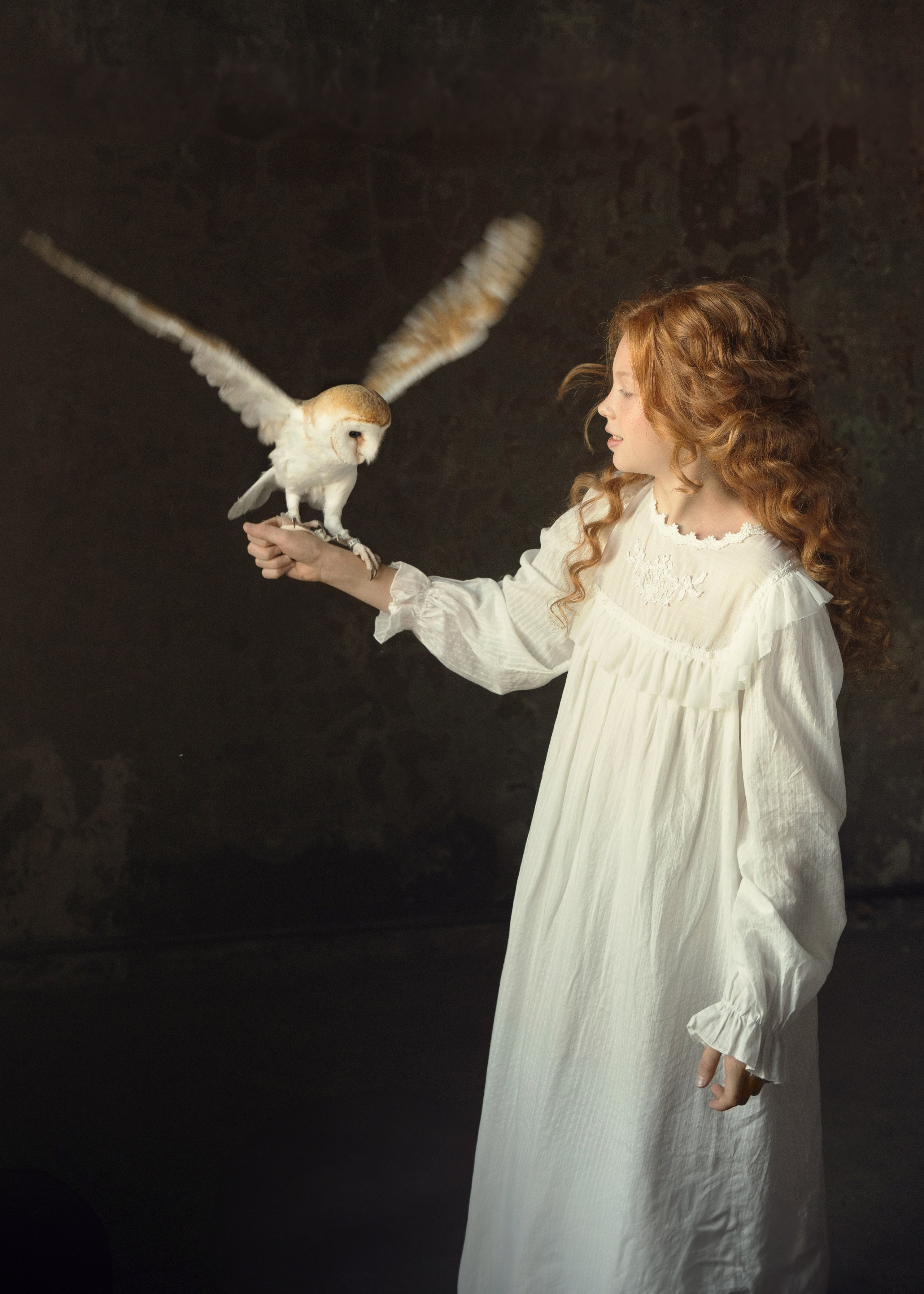 Фотосессия с совой в студии