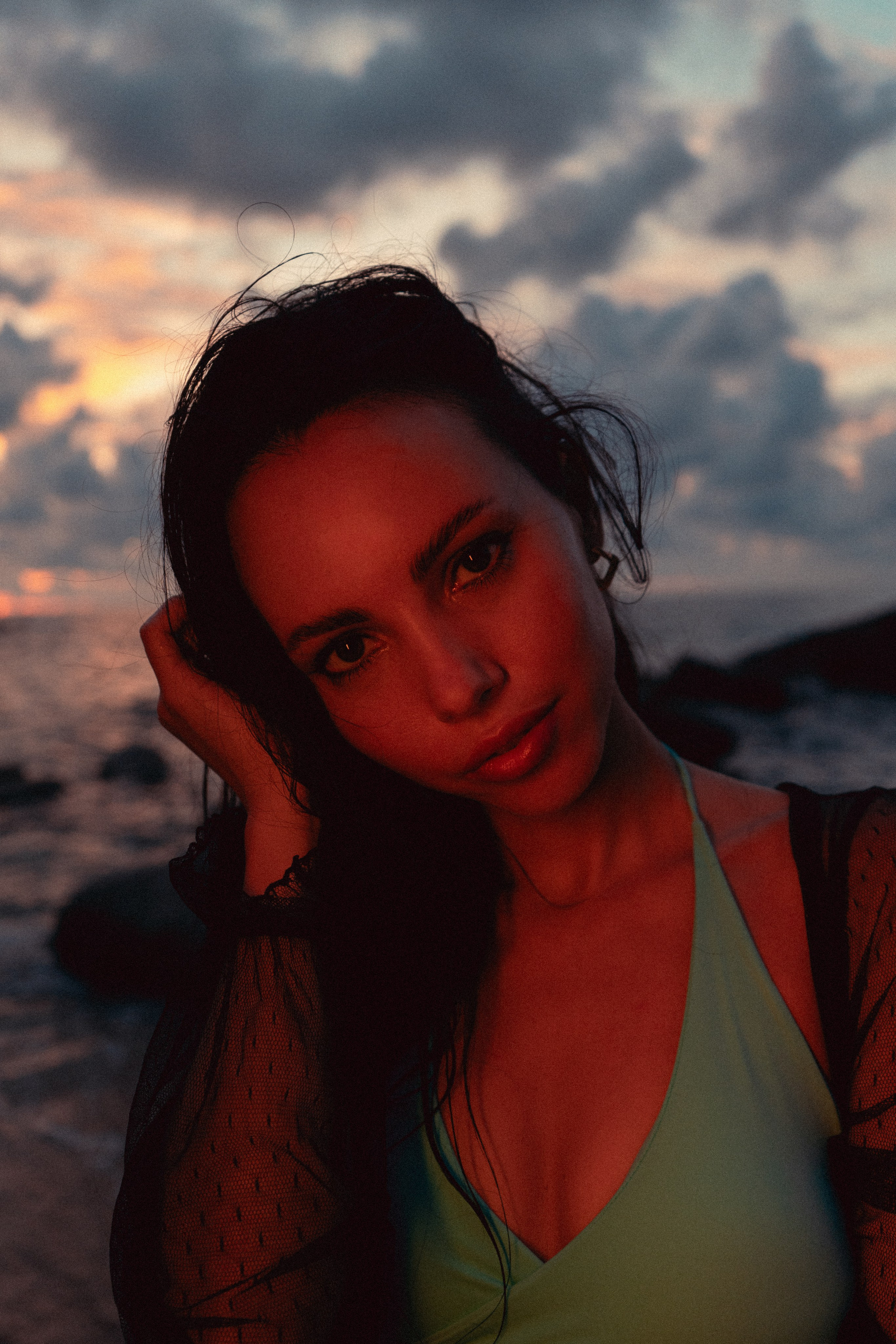 Эмоциональный портрет на Пхукете — искусство вашего образа, эмоций и красоты в виде индивидуальной фотосессии. Ян Долматов — фотограф, видеограф и продюсер на Пхукете, Таиланд