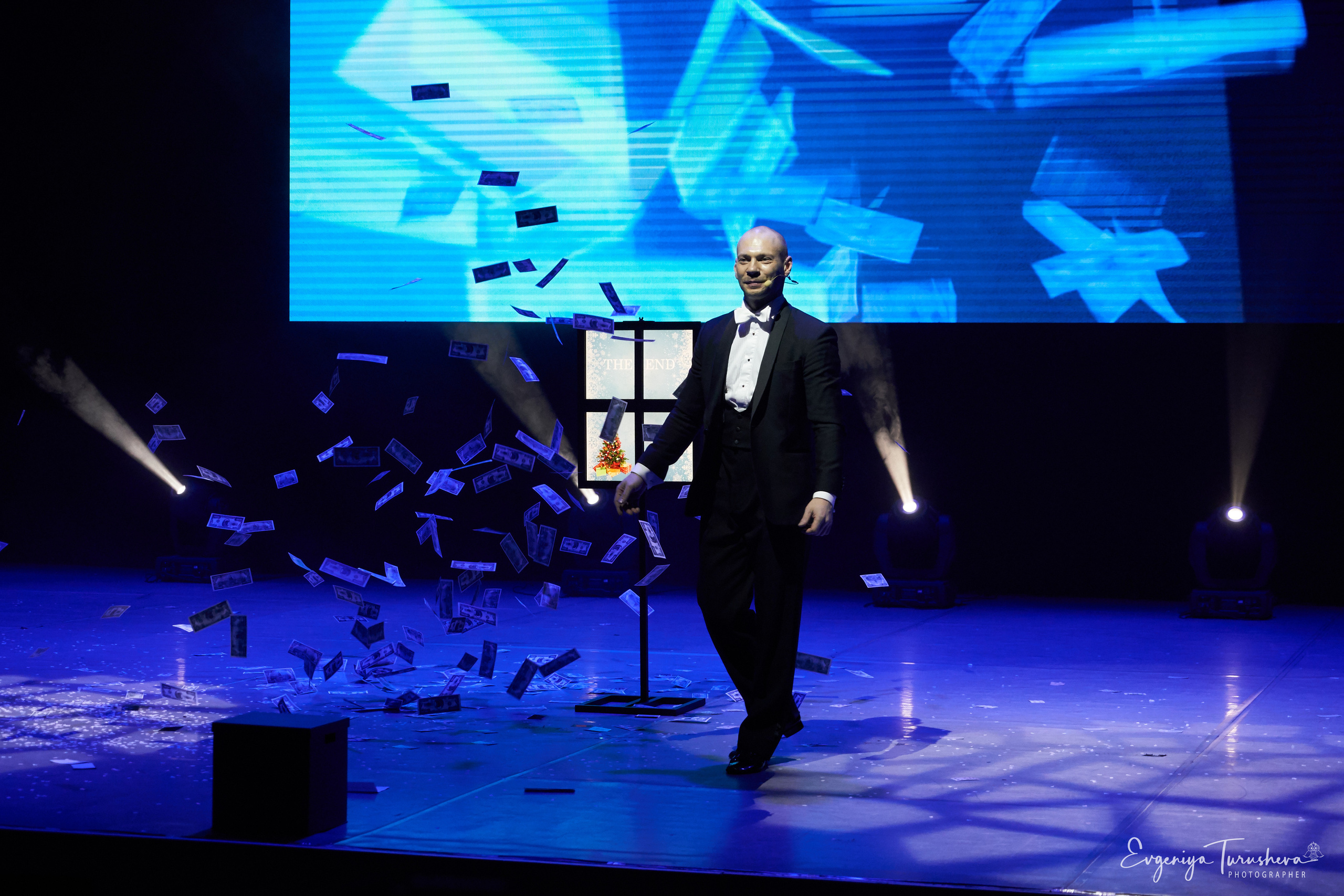 Иллюзионное шоу Артема Щукина в Планете КВН (январь 2020). Фотограф Евгения Турушева